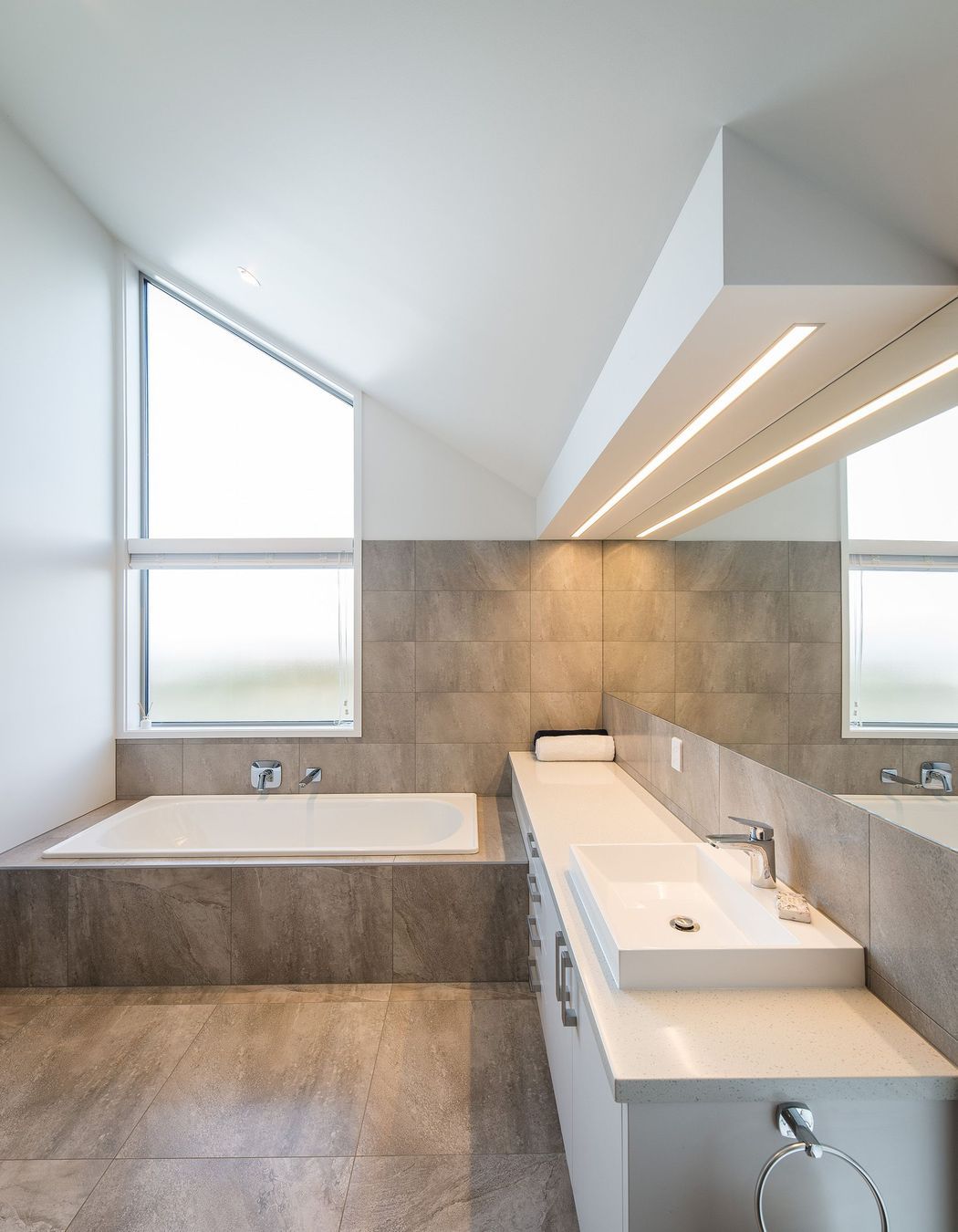 Photo by Simon Larkin