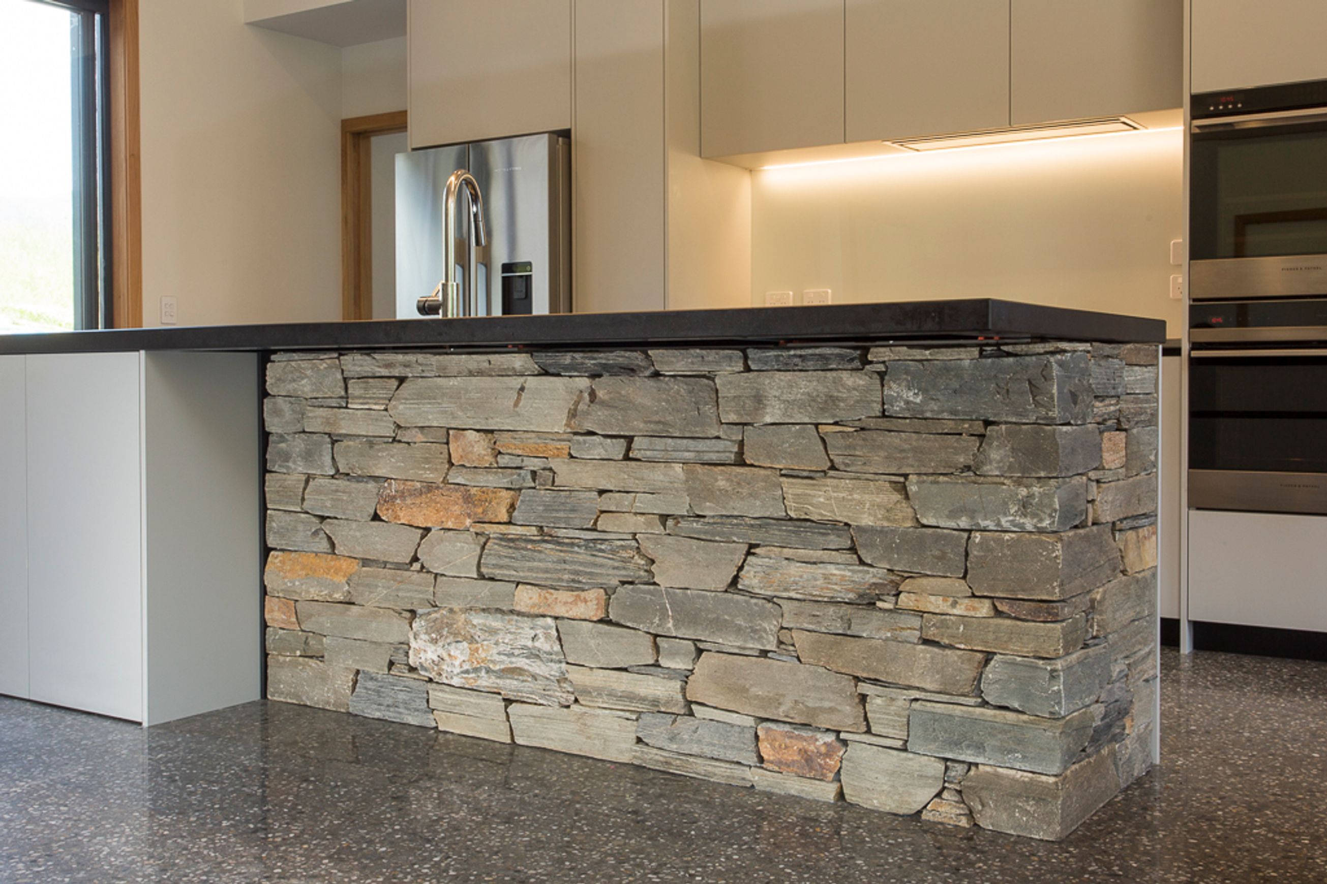 Wanaka Stone Lightweight Veneer