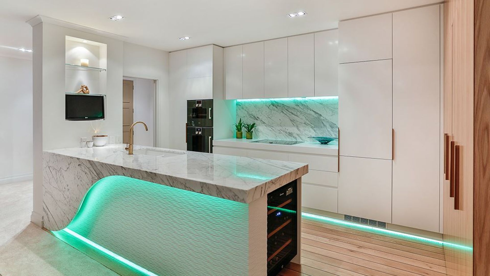 Waterfront Apartment Kitchen banner