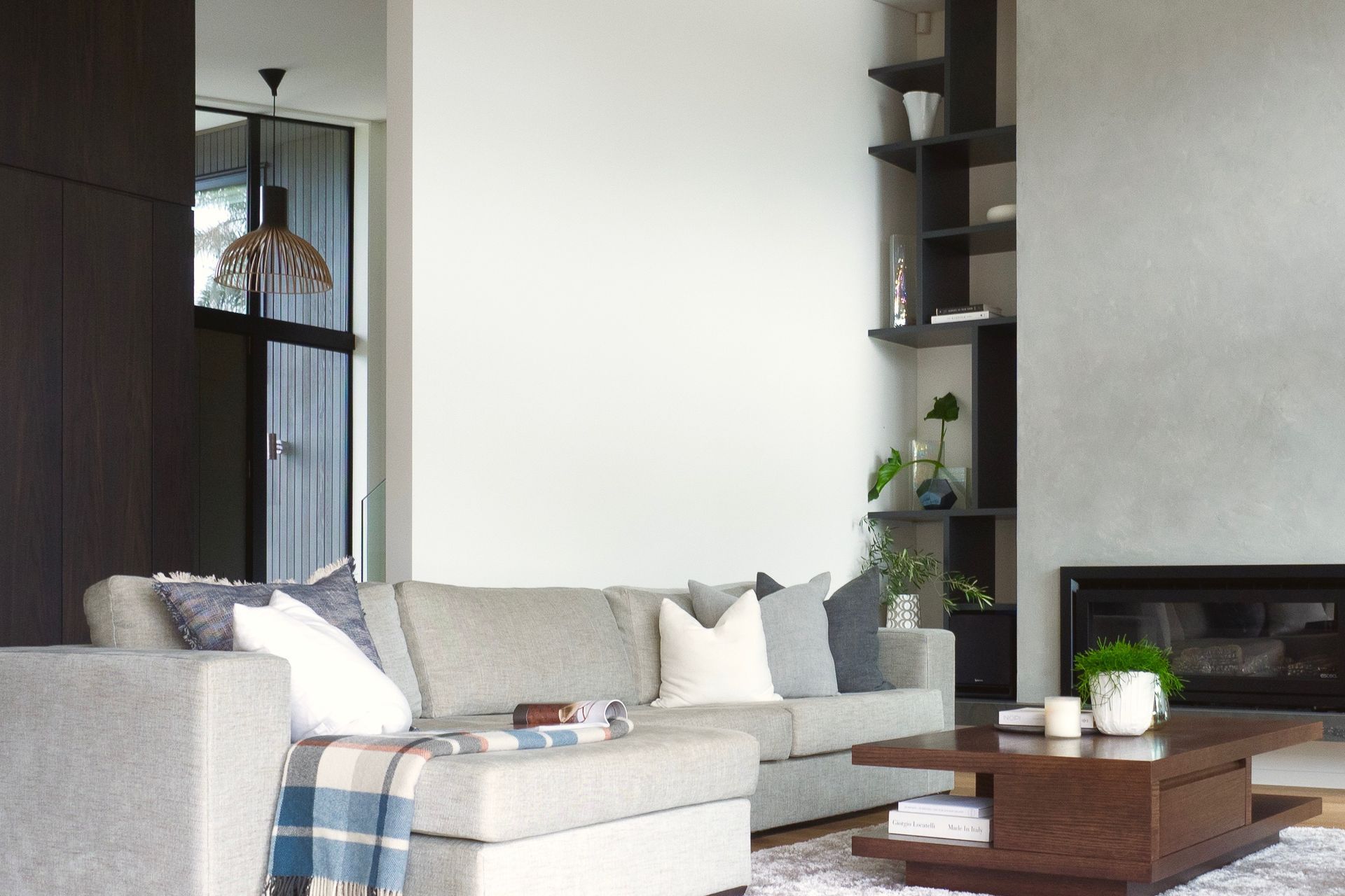 Cozy living area for all seasons. 