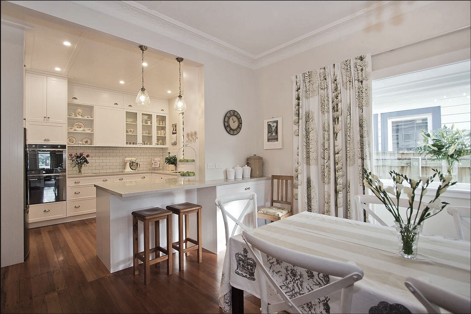 Hero Banner for Inside Storey