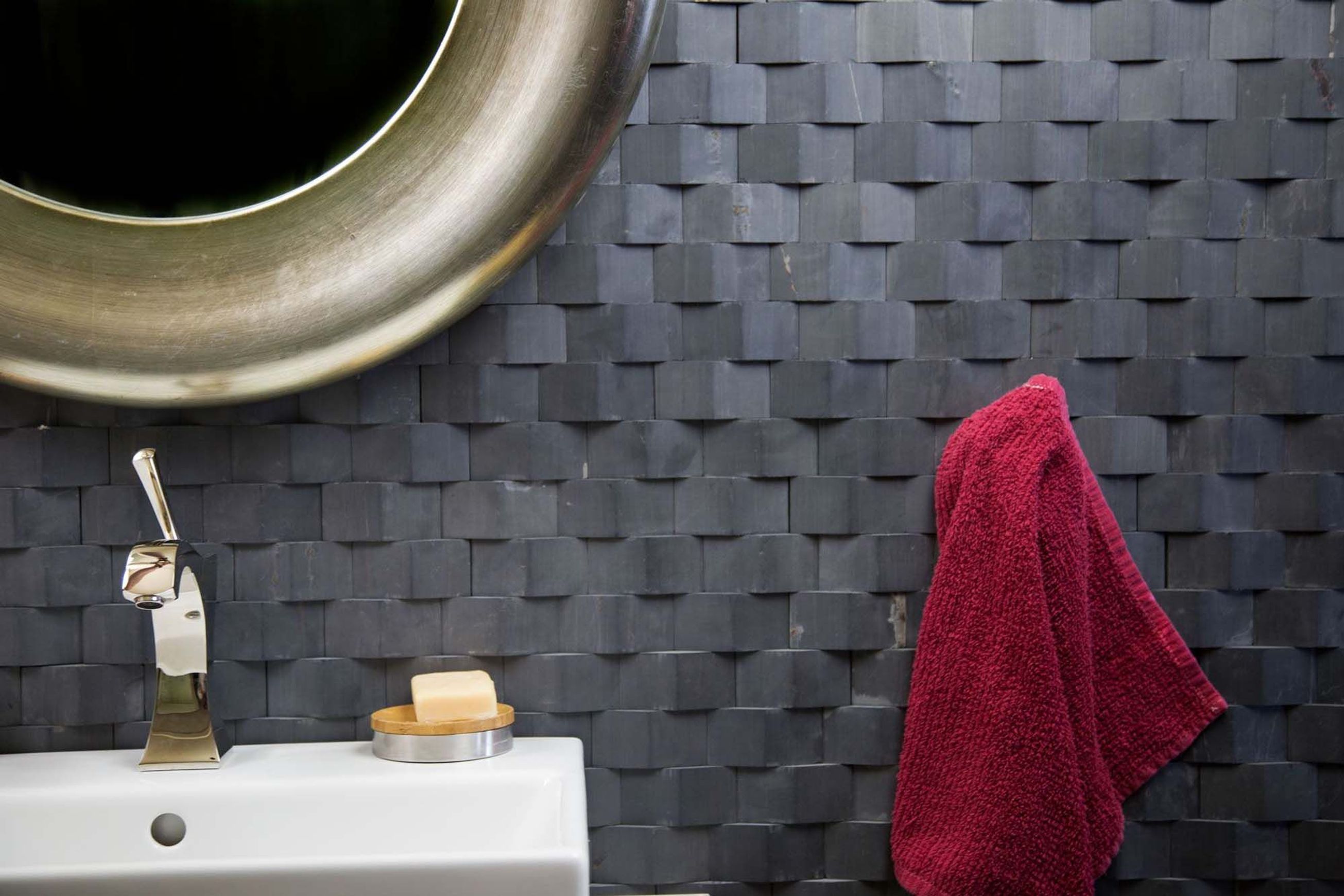 Wave Interlocking Tile