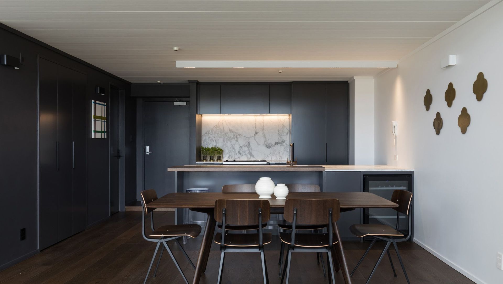 York Street Apartment, Parnell banner