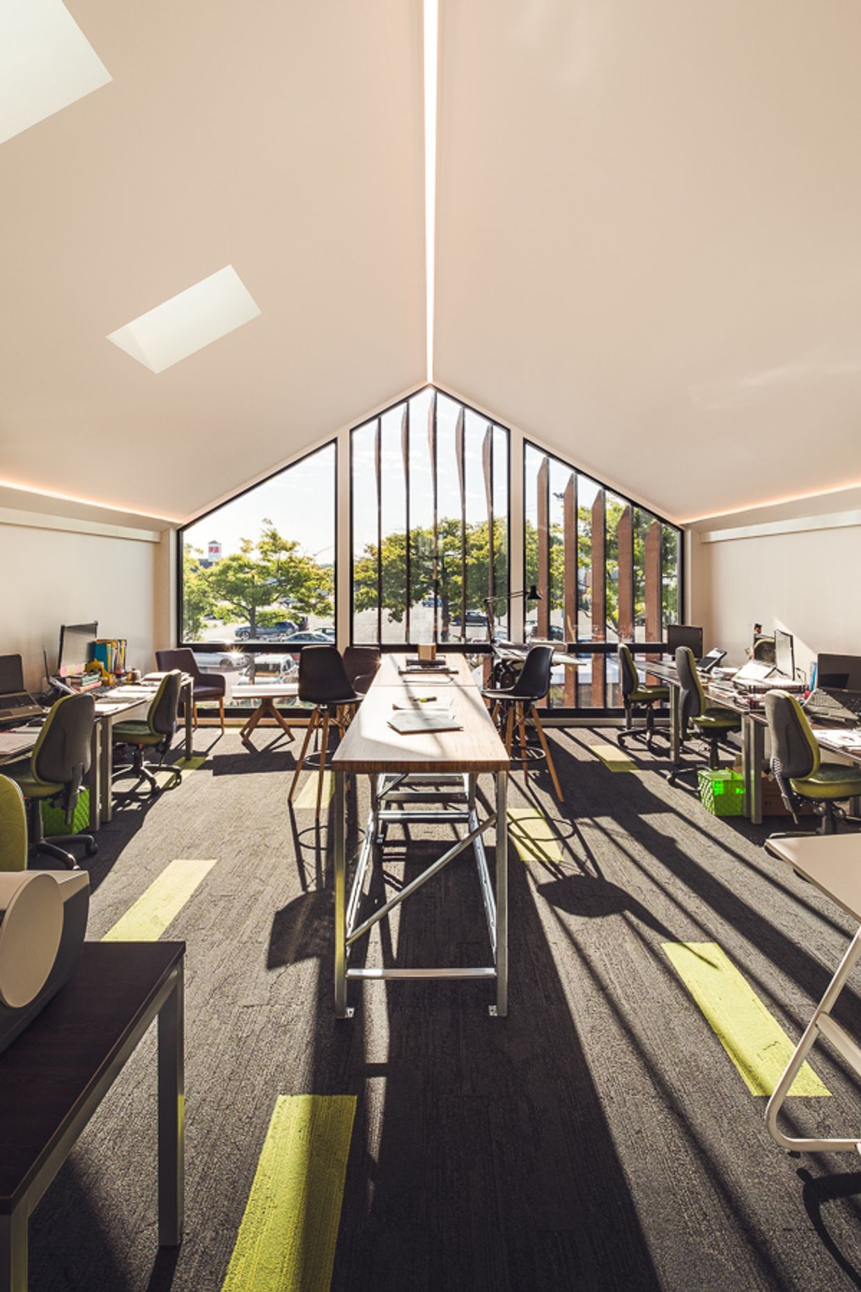 Natural and efficient lighting - Solarchitect office