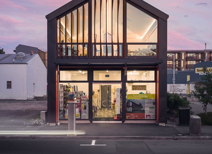 ZERO ENERGY BUILDING - & Solarchitect Office