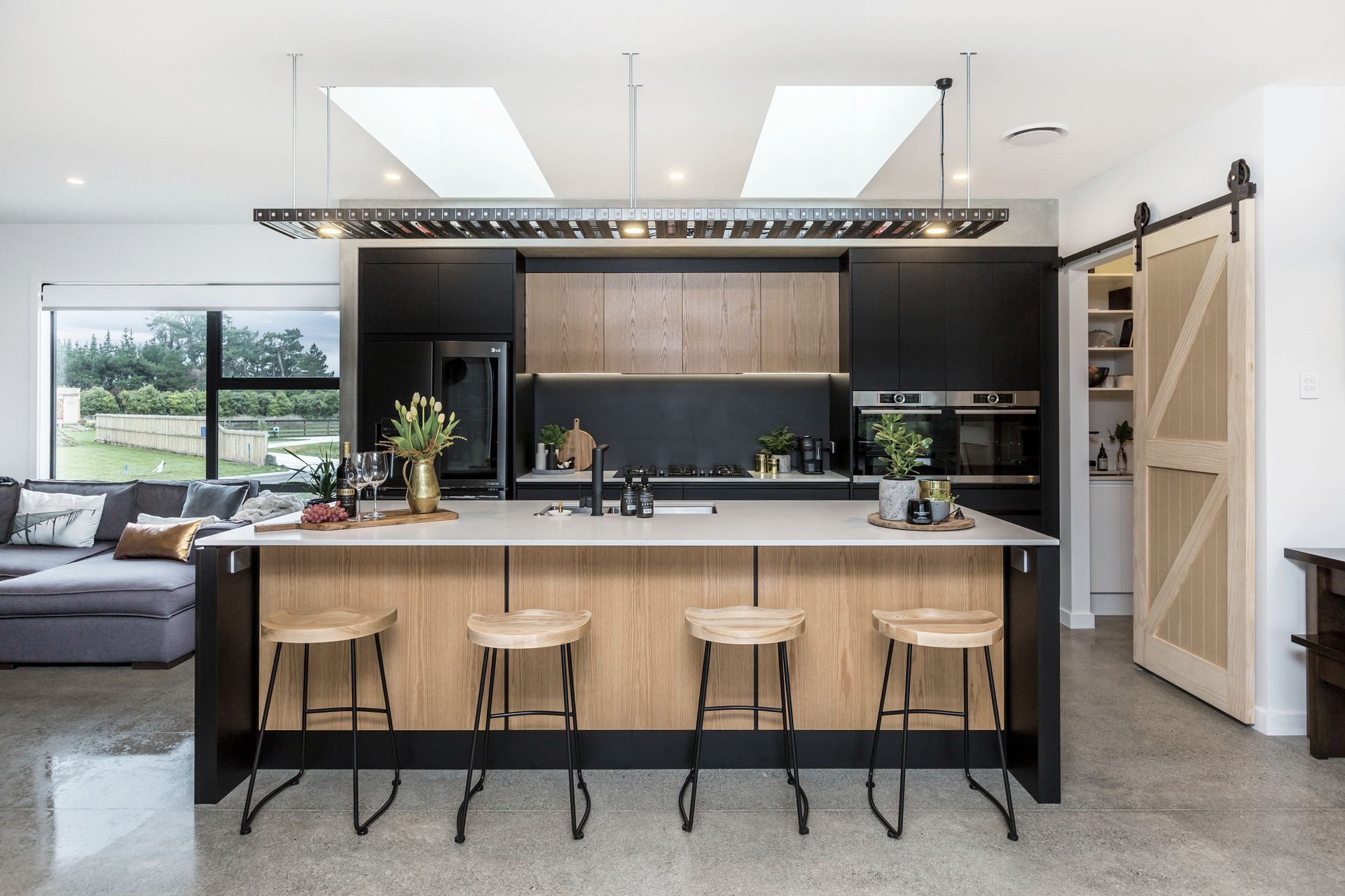 Hero Banner for nzcabinetmaker