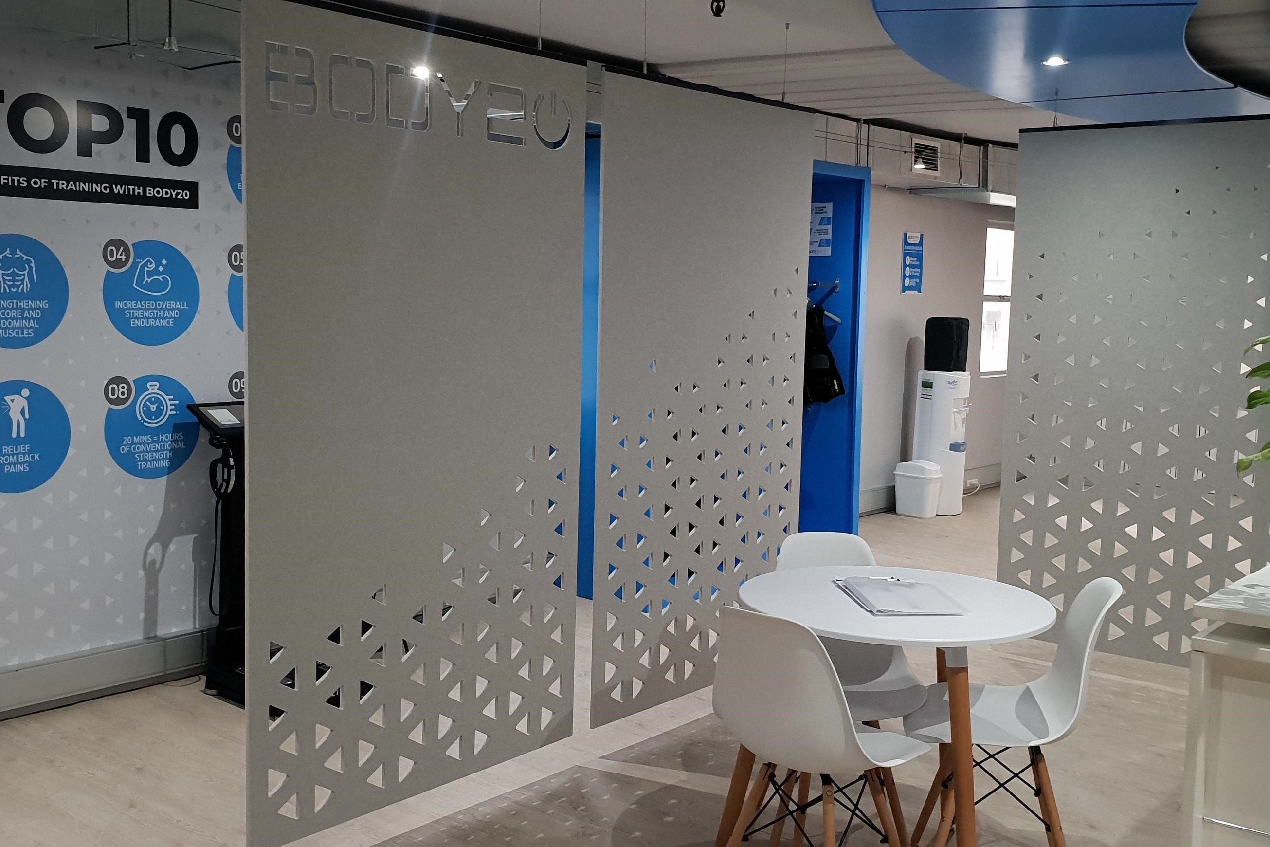 Cascade Hanging Screens and Acoustic Partitions