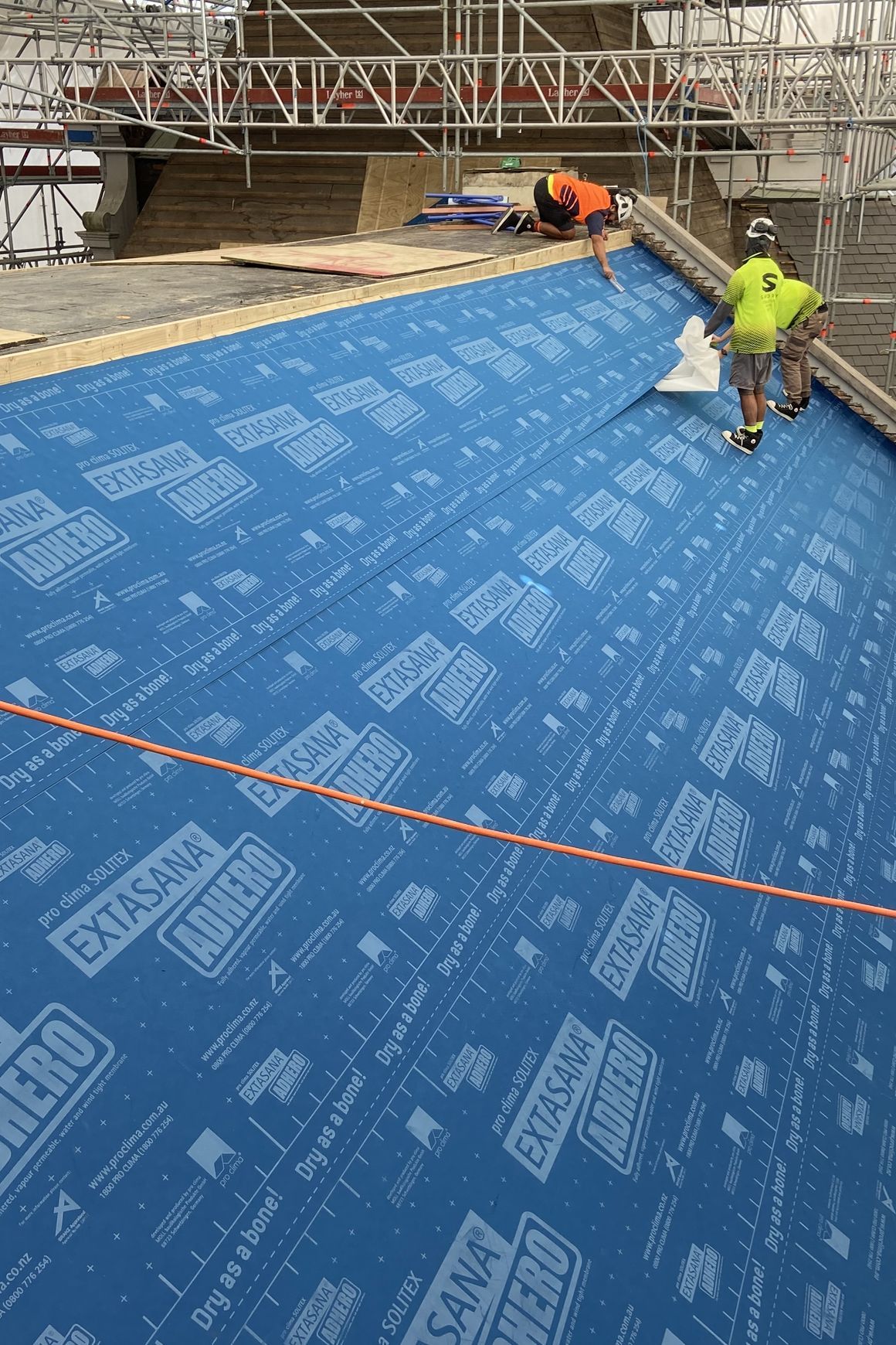 SOLITEX EXTASANA ADHERO® - Peel & Stick Weather Barrier