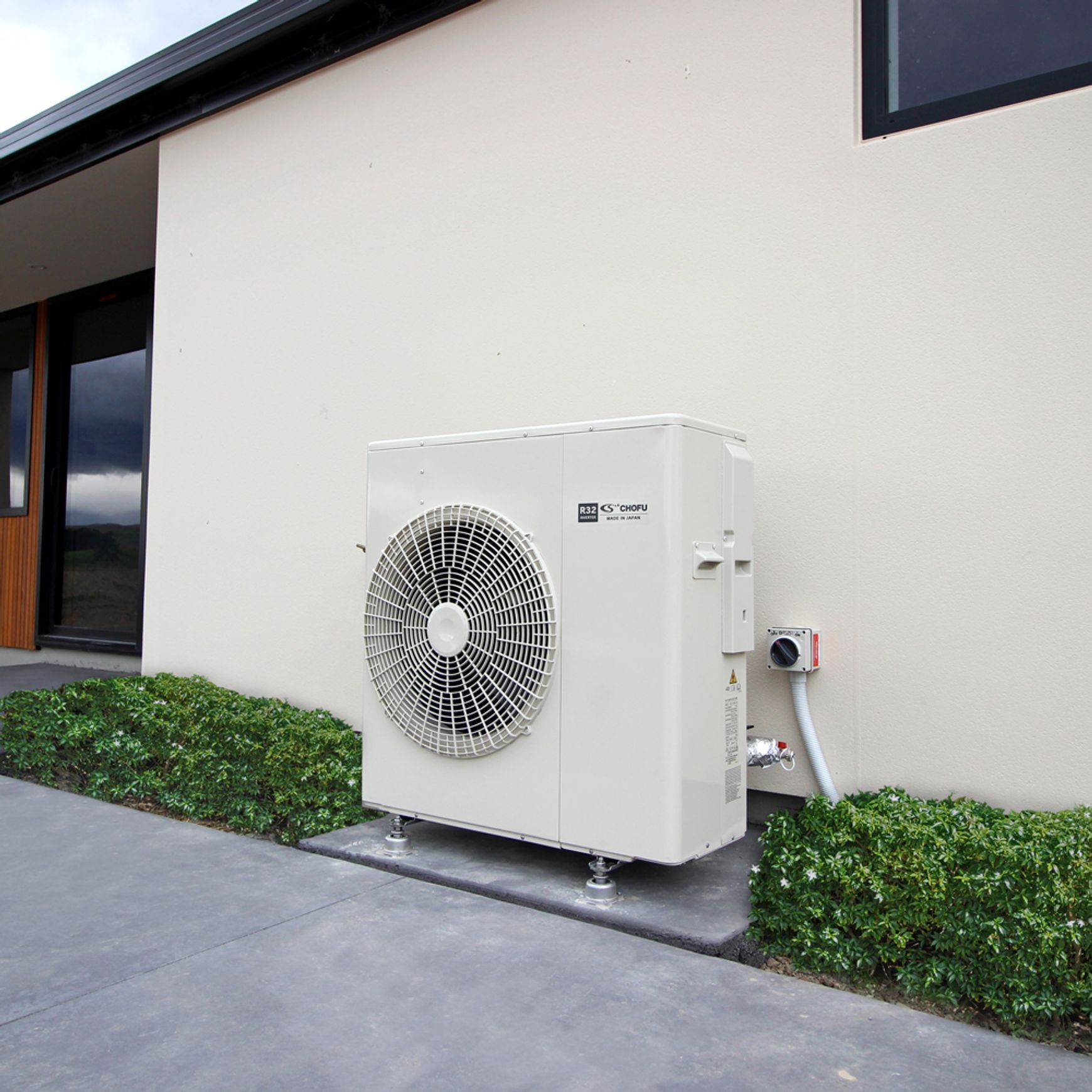 Central Heating | Underfloor Heat Pump System