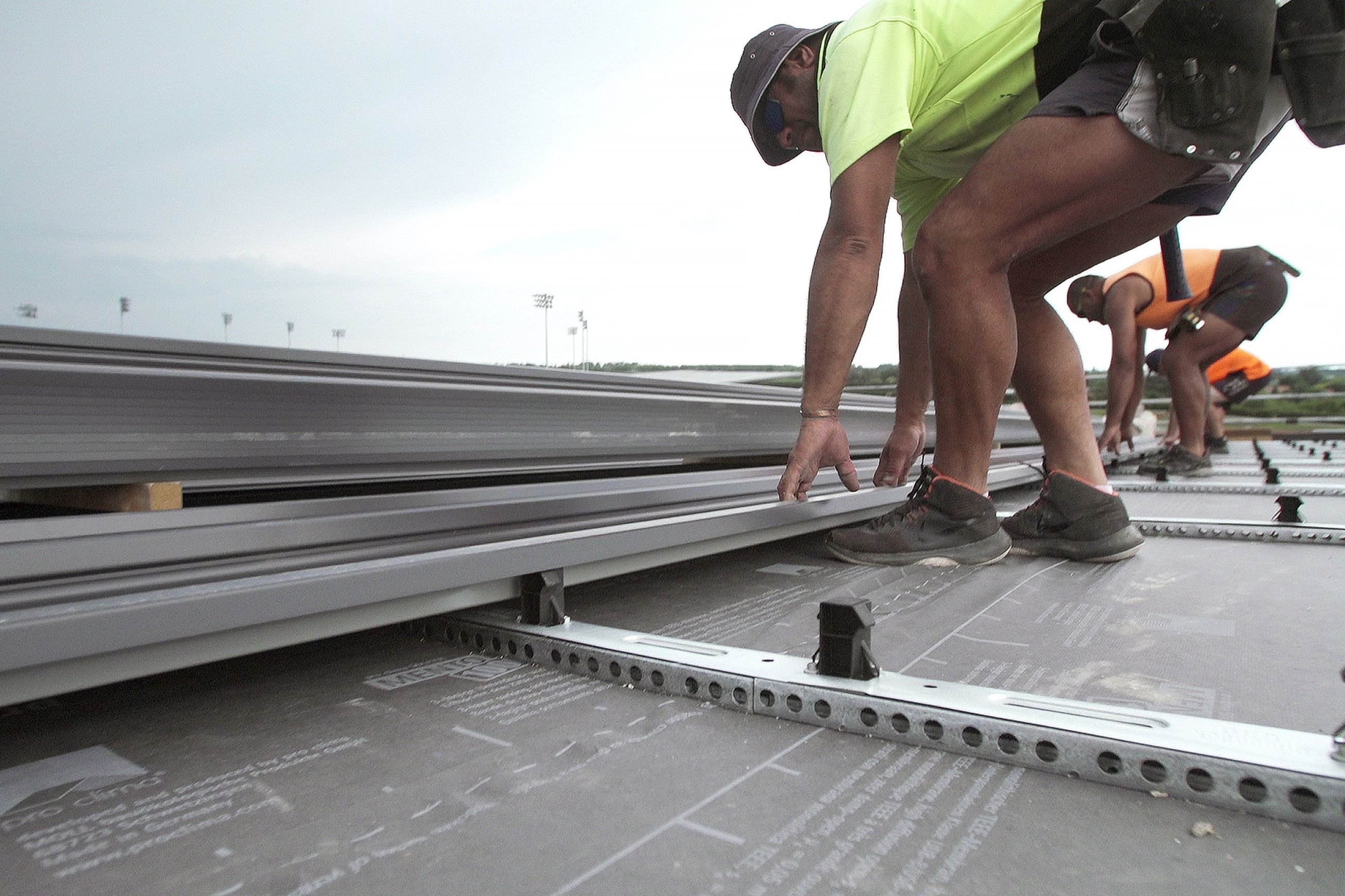 Dimondek® 630 Concealed Clip Roofing