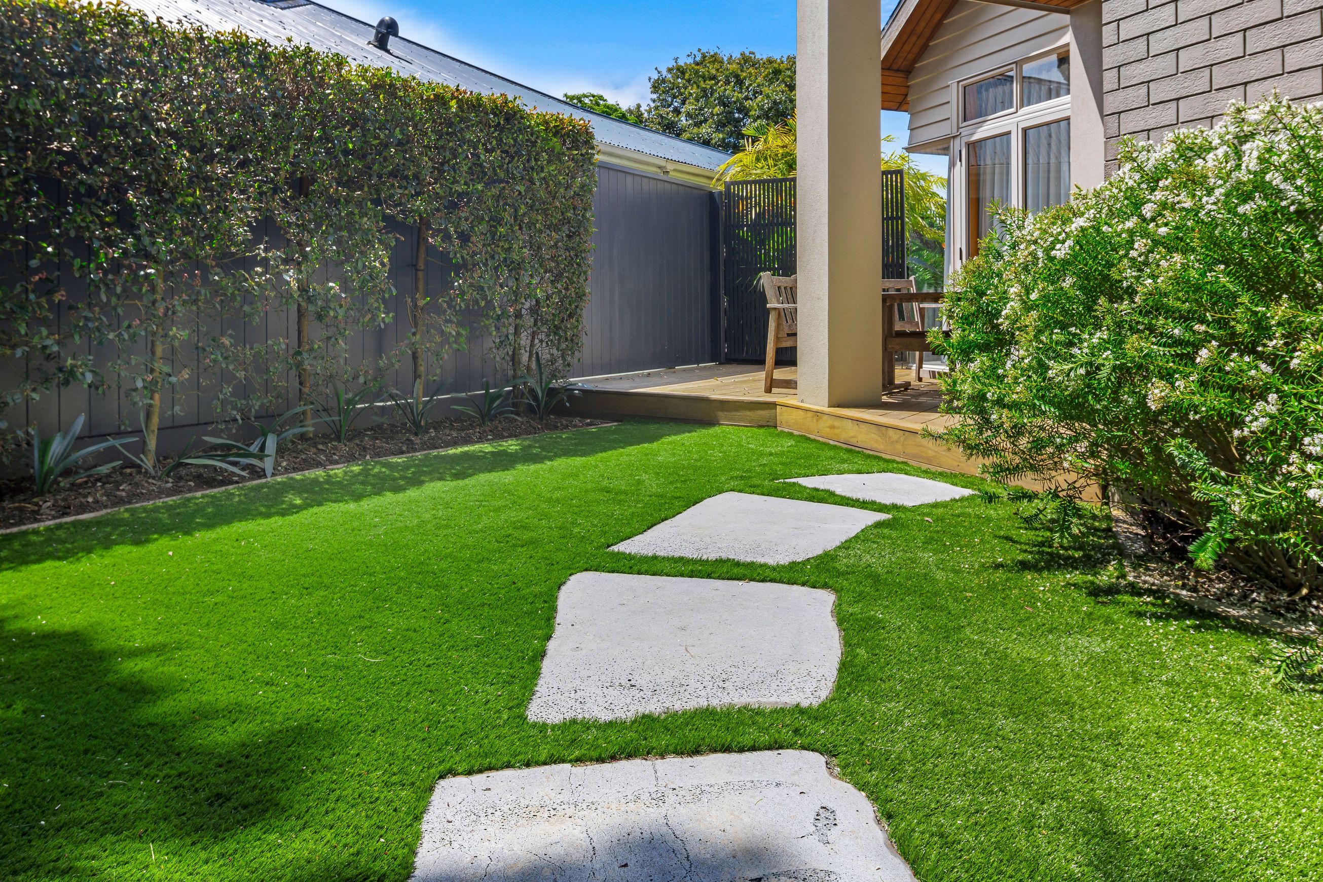 Summer 38 - Artificial Grass