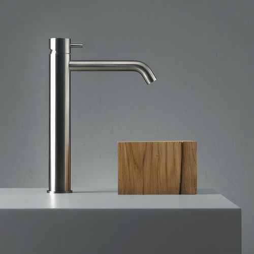 Source Collection by QUADRO