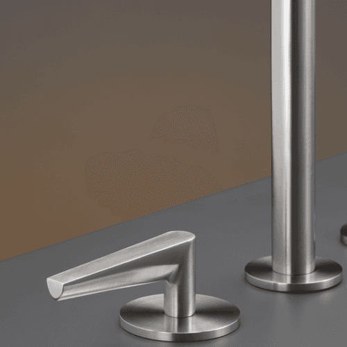 FLAG 3 Hole Mixer With Swivel Spout by CEA