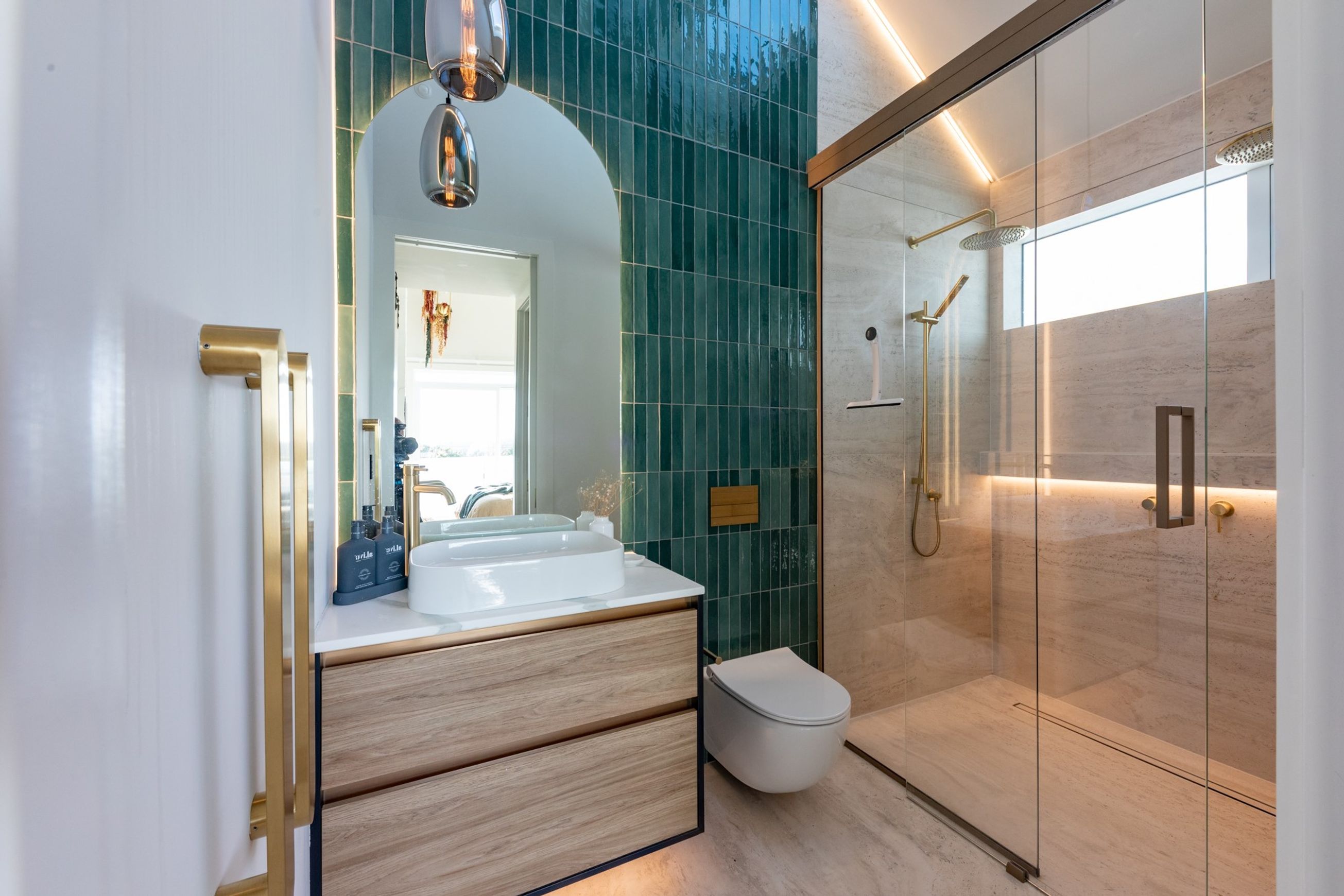 Frameless Glass Showers