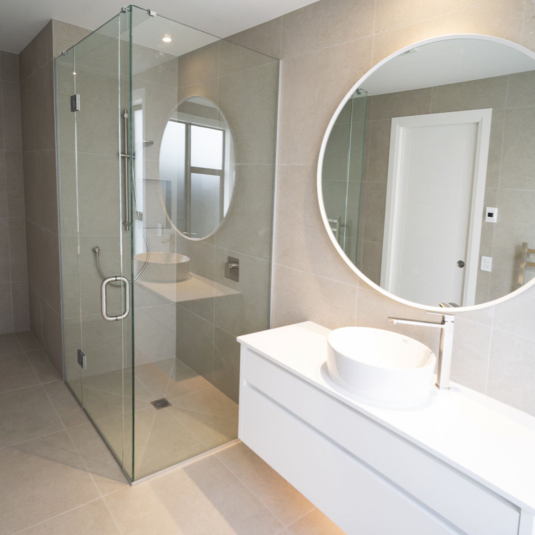 Frameless Glass Box Showers