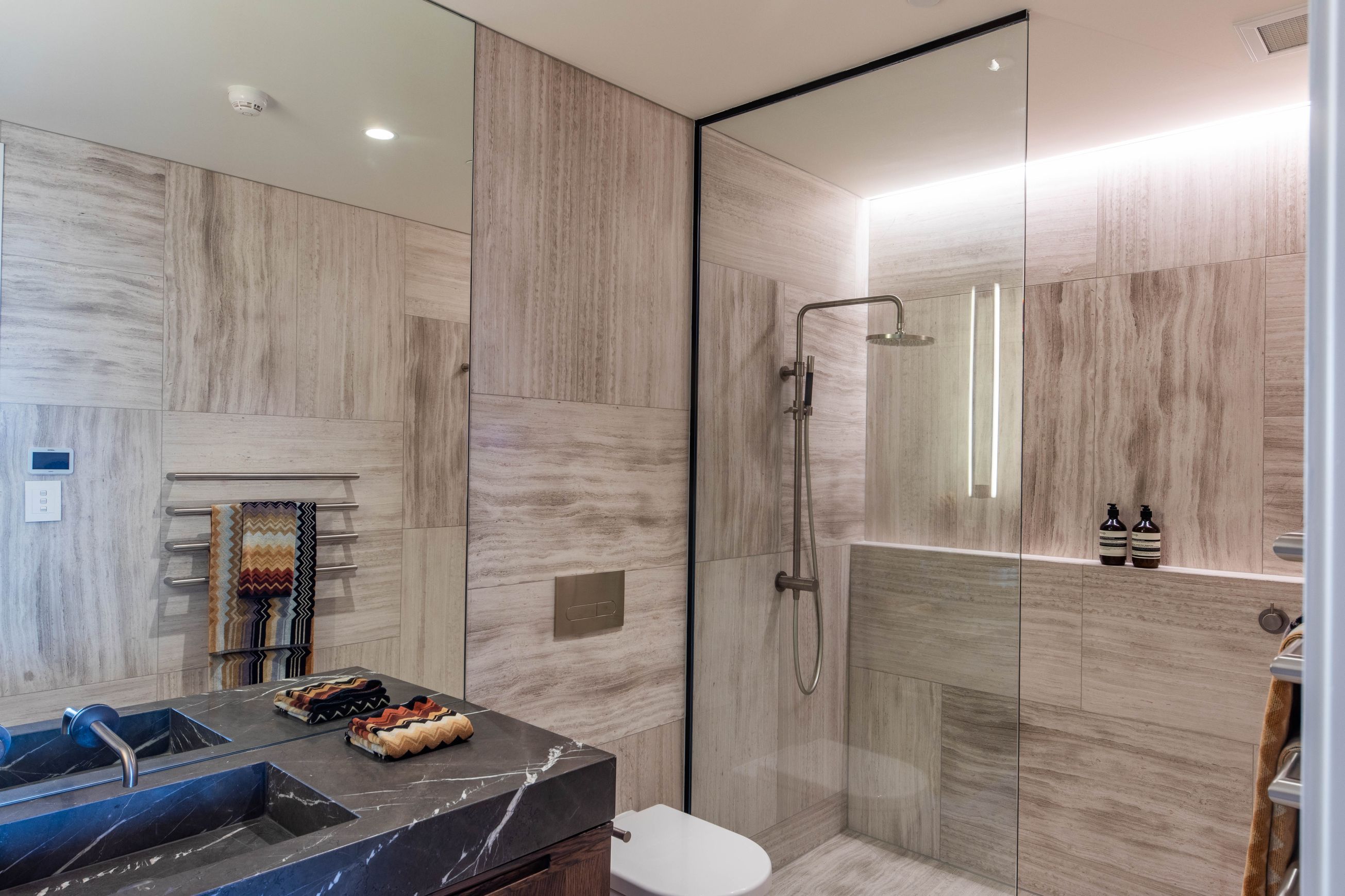 Frameless Glass Showers