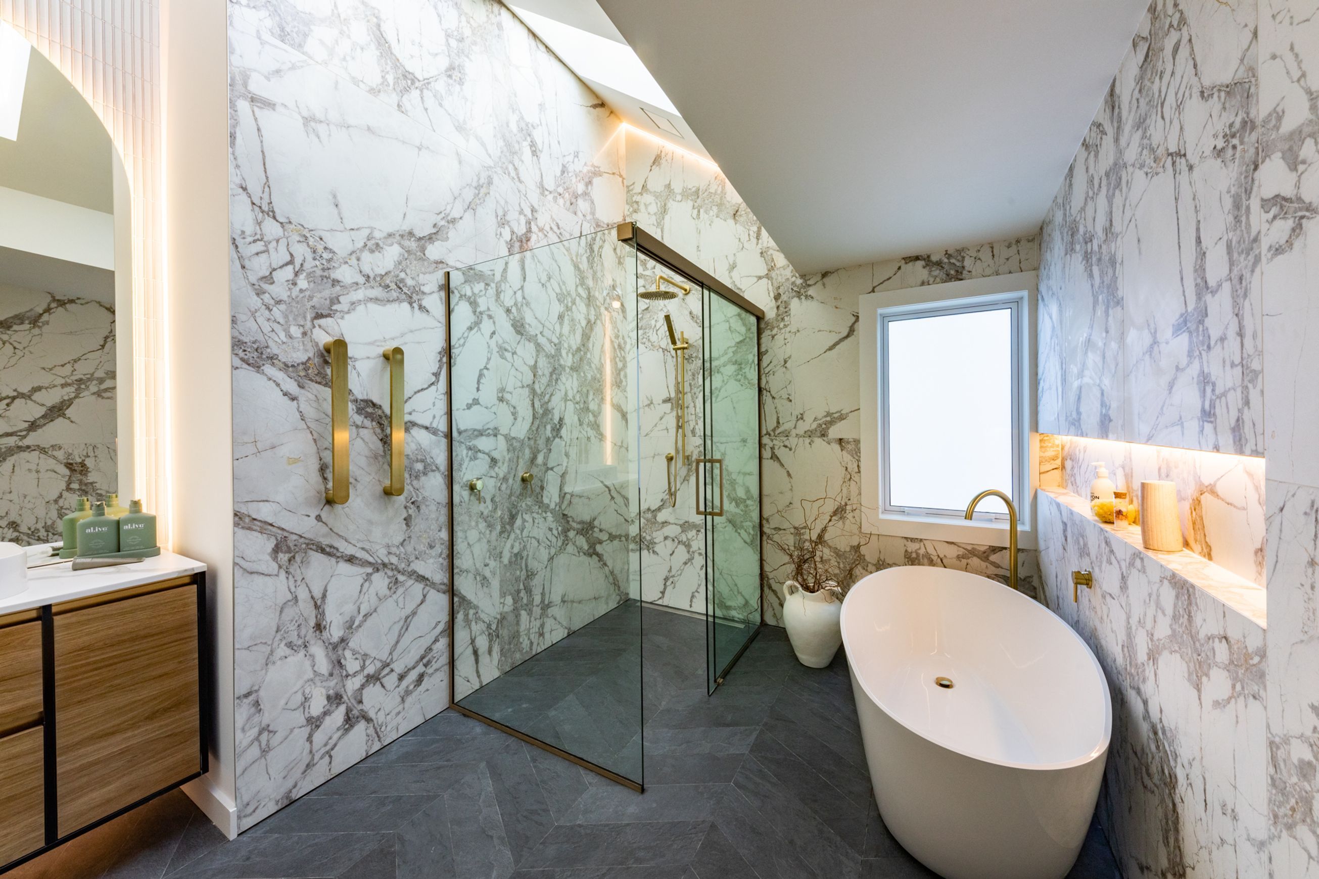 Frameless Glass Showers
