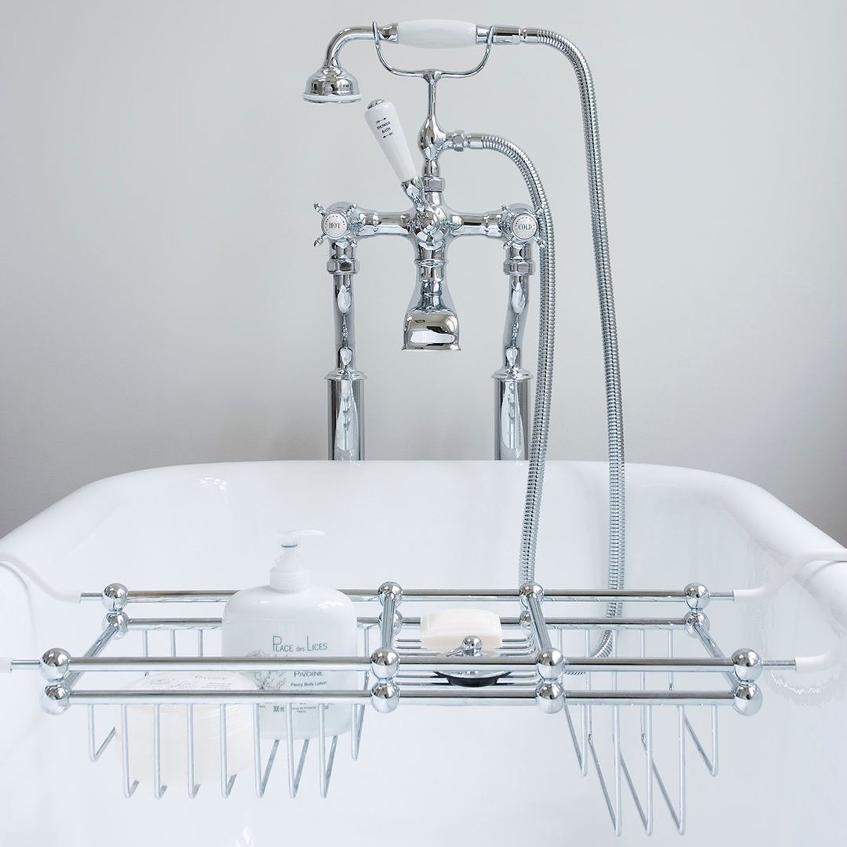 Perrin & Rowe Classical Bath Filler With Levers