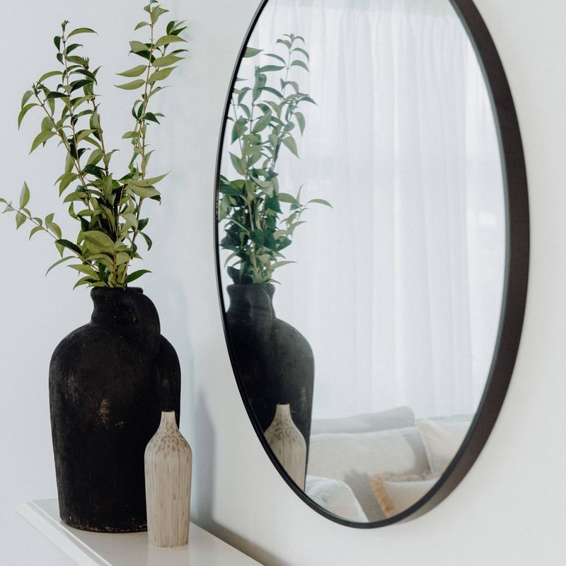 Bella Round Wall Mirror 80 cm | Black