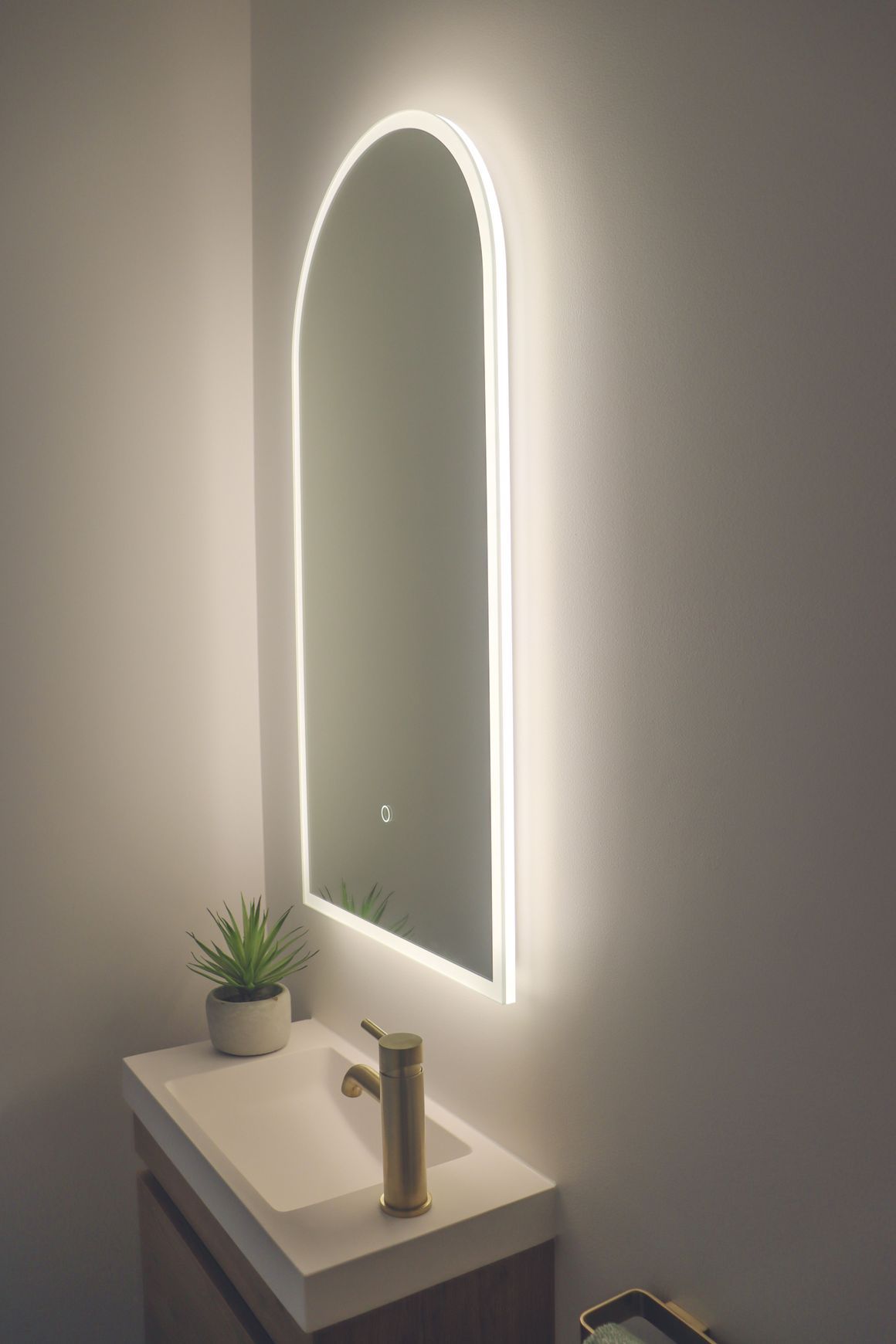 Code Solace Arc Led Mirror