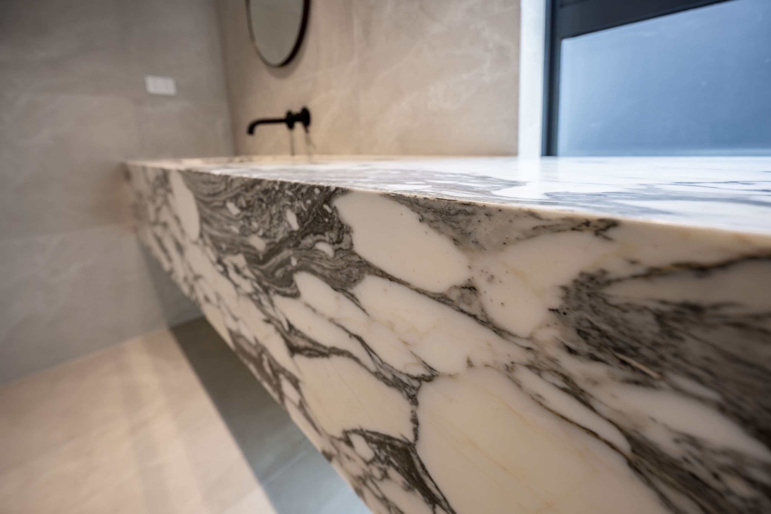 BATHROOM INTEGRATED VANITY
