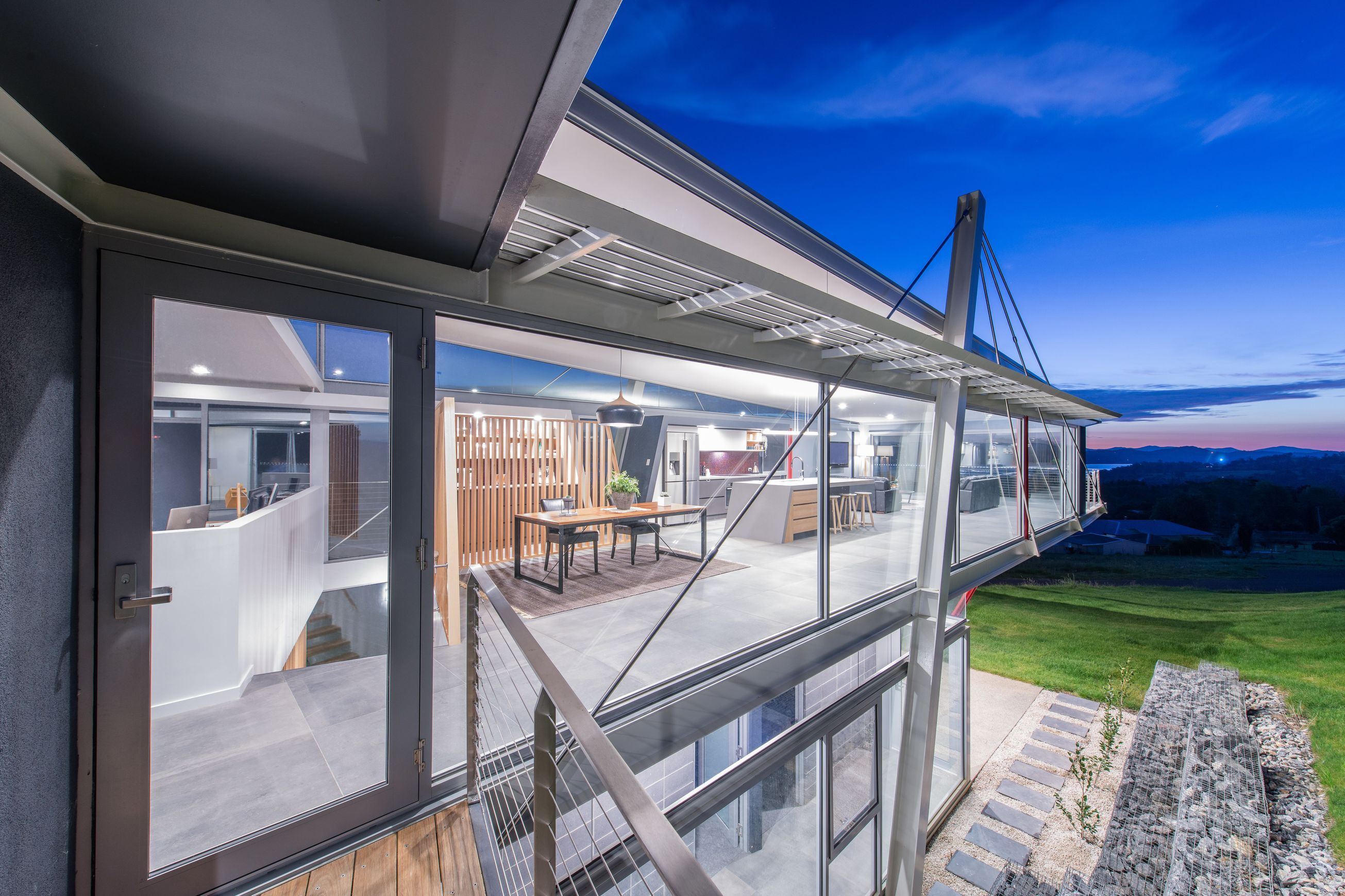 Elevate | Series 424 | Double Glazed 102mm Framing