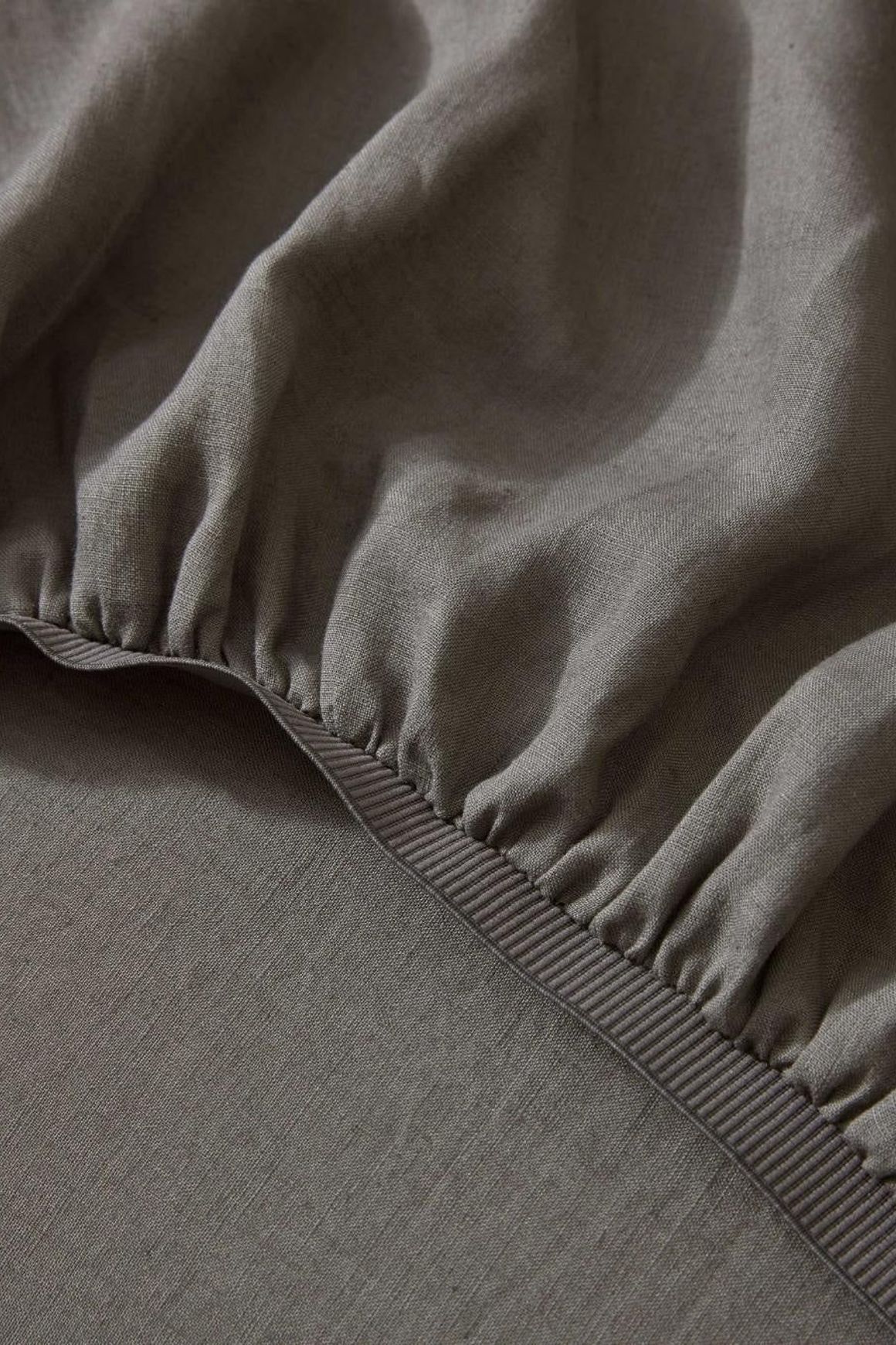 Ravello Linen Fitted Sheet - Charcoal | Weave Home Bed Linen