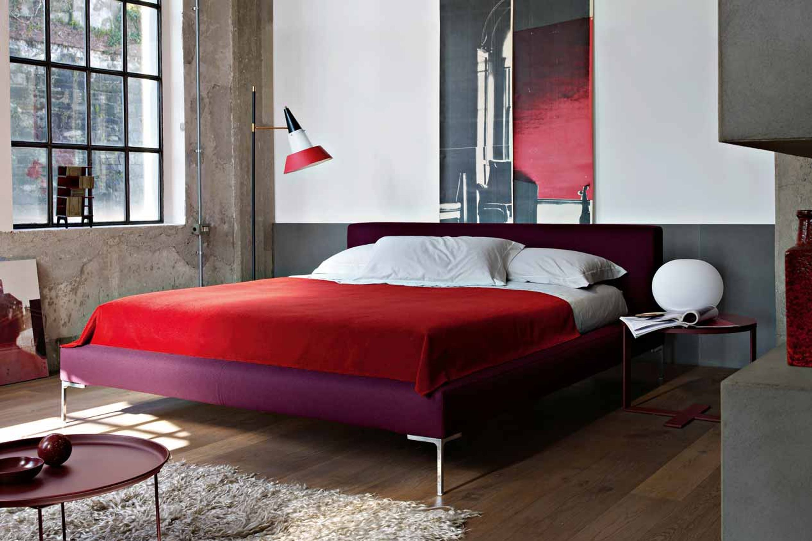 Charles | Bed