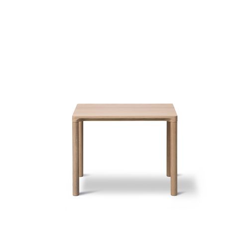 Piloti Side Table - Model 6705 by Fredericia