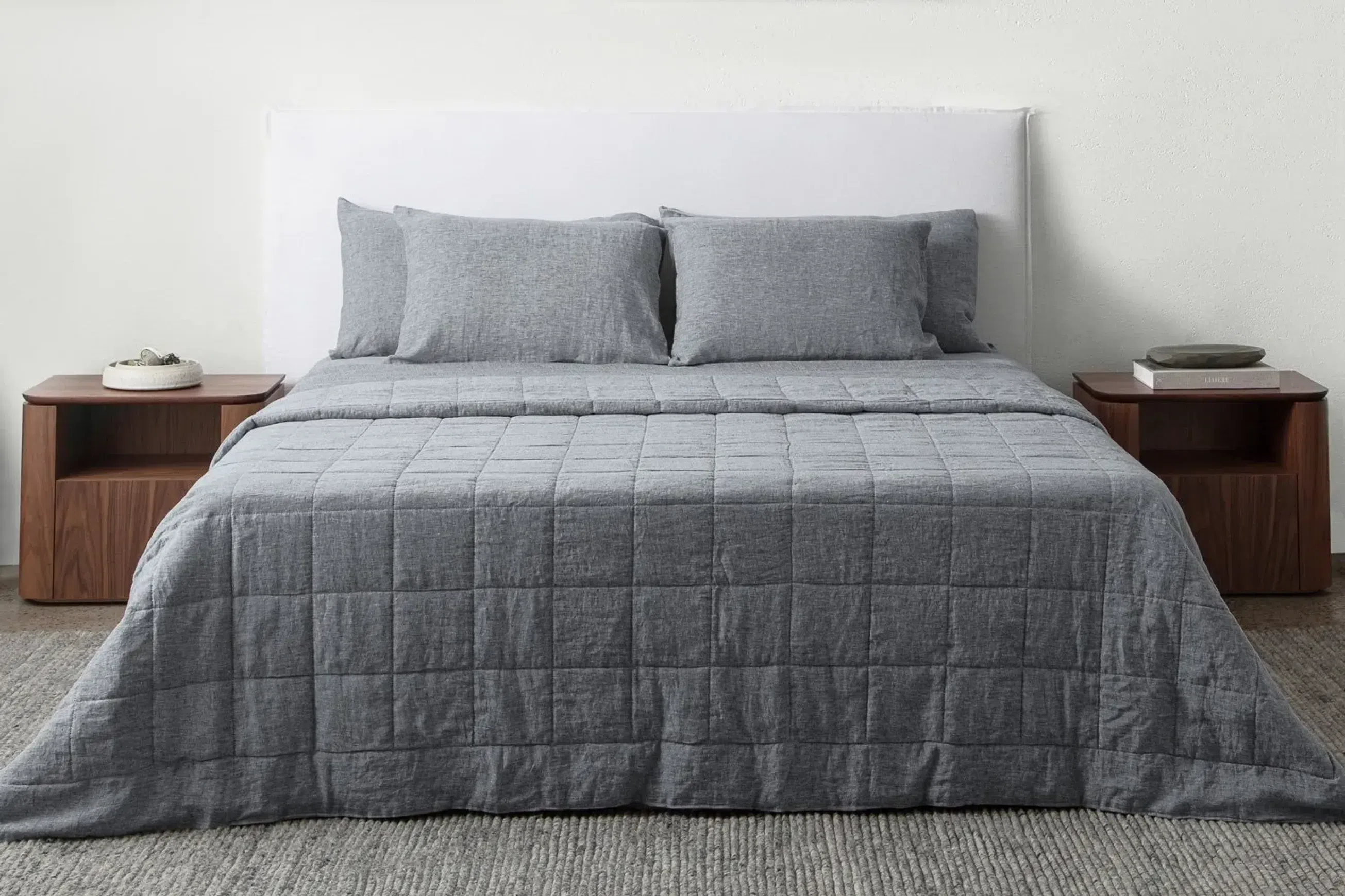 Cotton-filled Linen Quilts