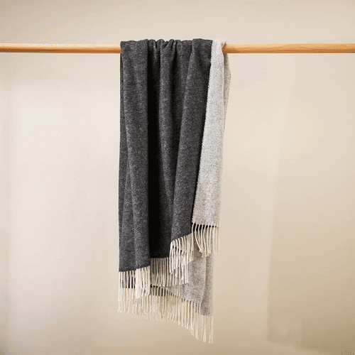 Baya Casa Throw - Anthracite | Merino Blend