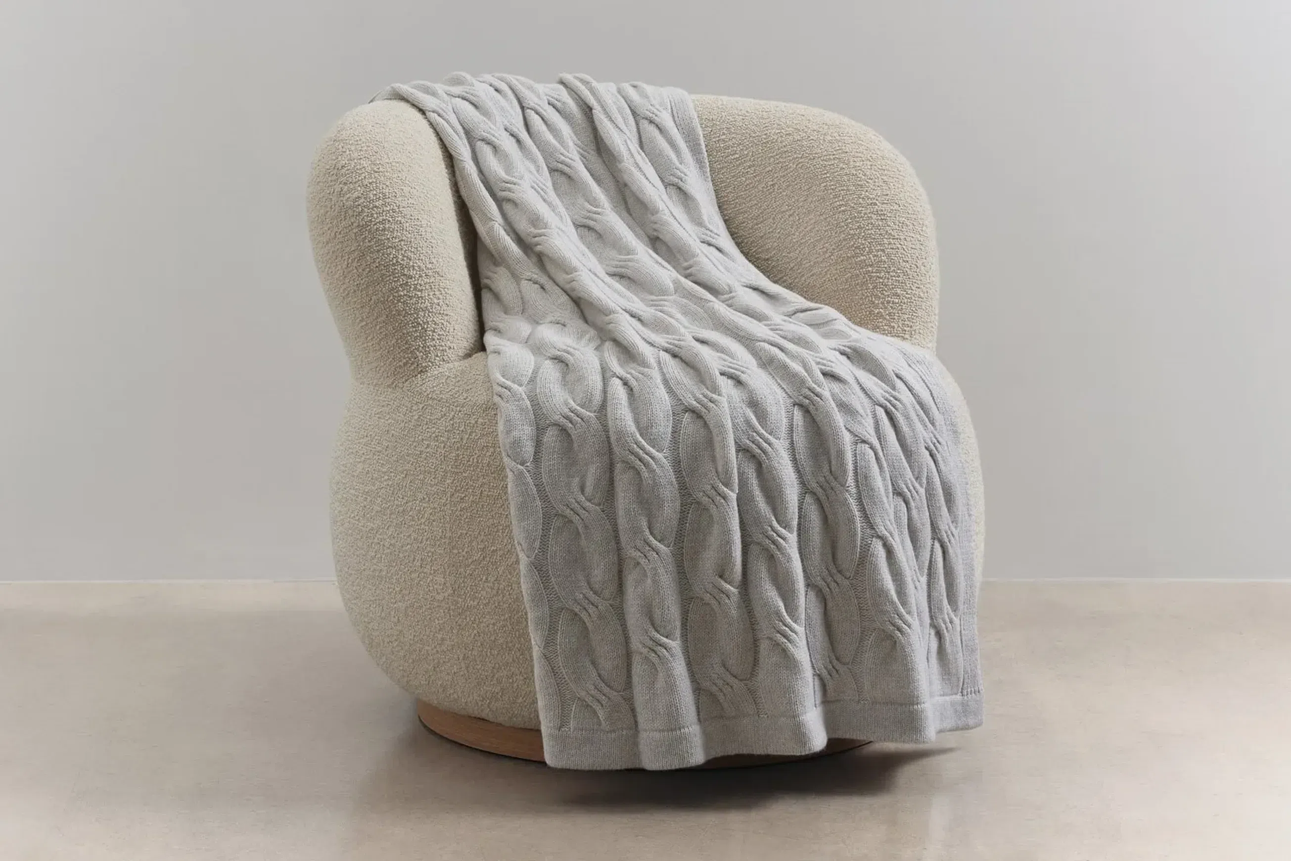 Chunky Cable Italian Cashmere Throws