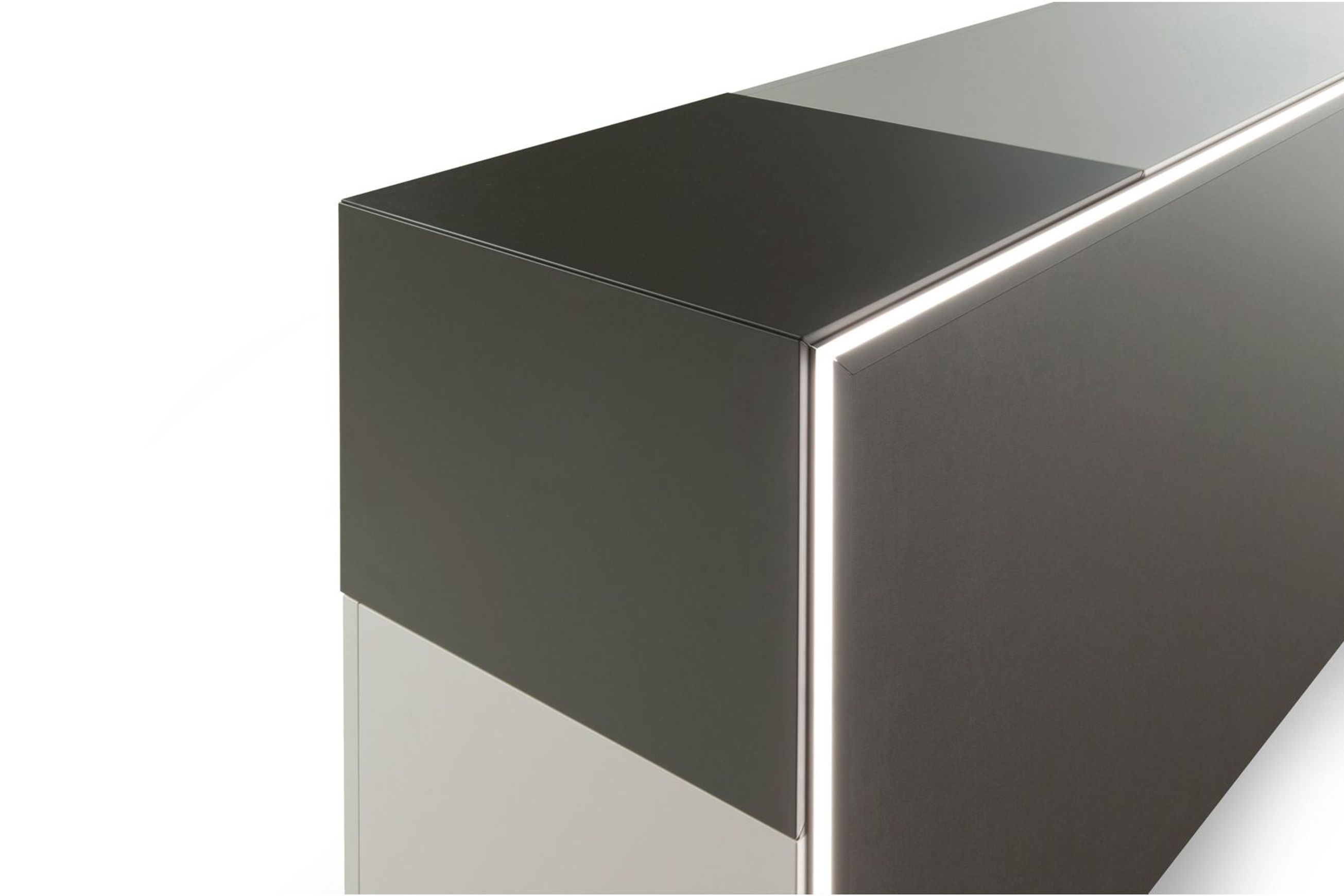 Wallover Compo 2023-10 D Full Lighting