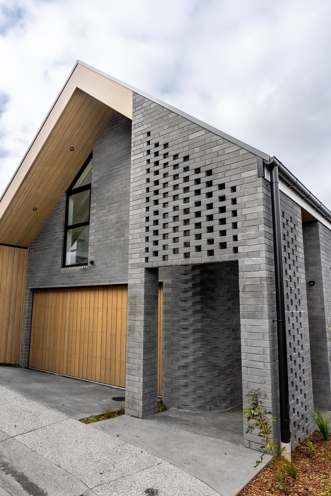 Strata Brick