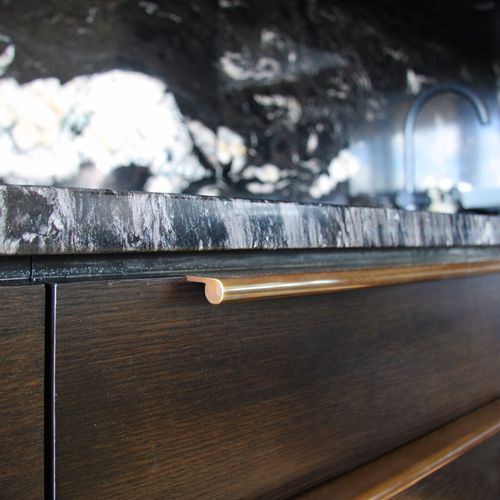 HB370 + HB380 Series Continuous Drawer Pull