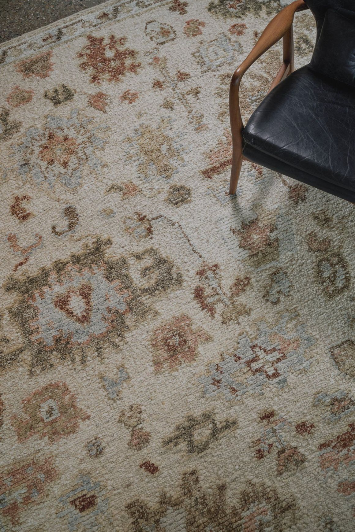 Hemen Ivory l Handknotted Rugs