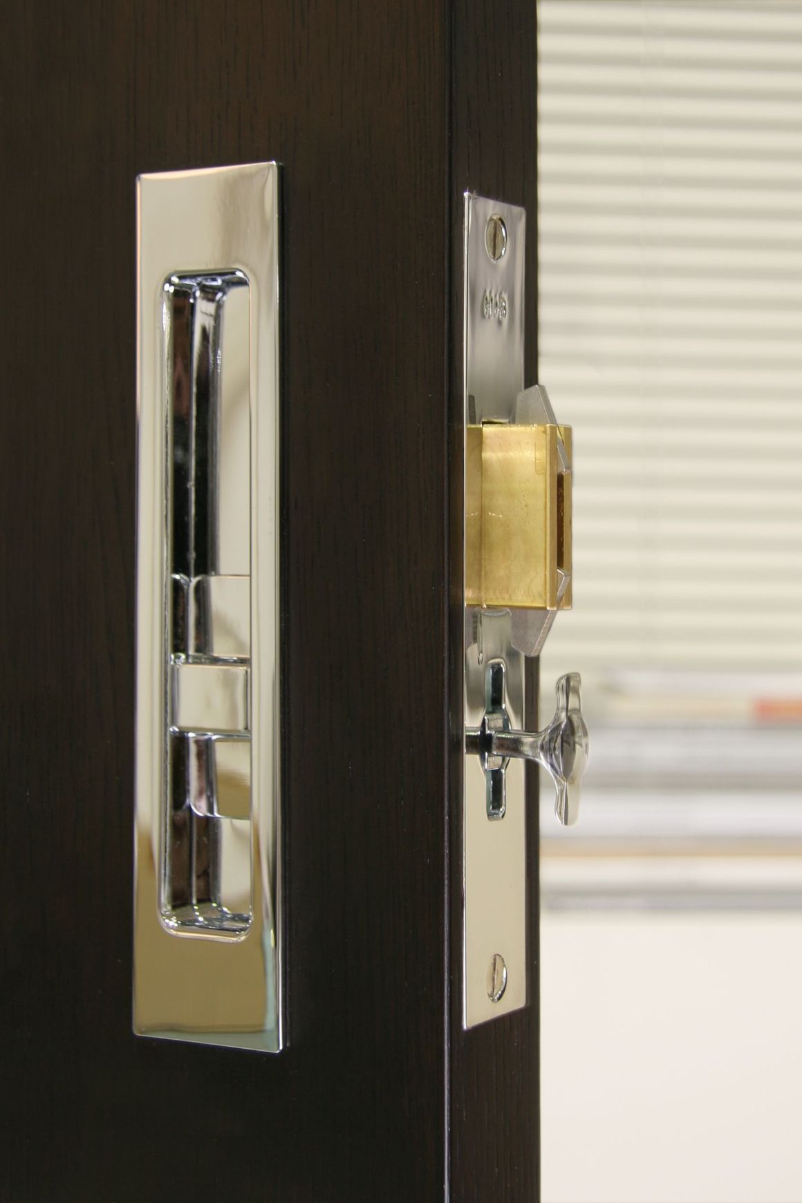 HB690 170mm Sliding Door Privacy Lock – 55mm Backset