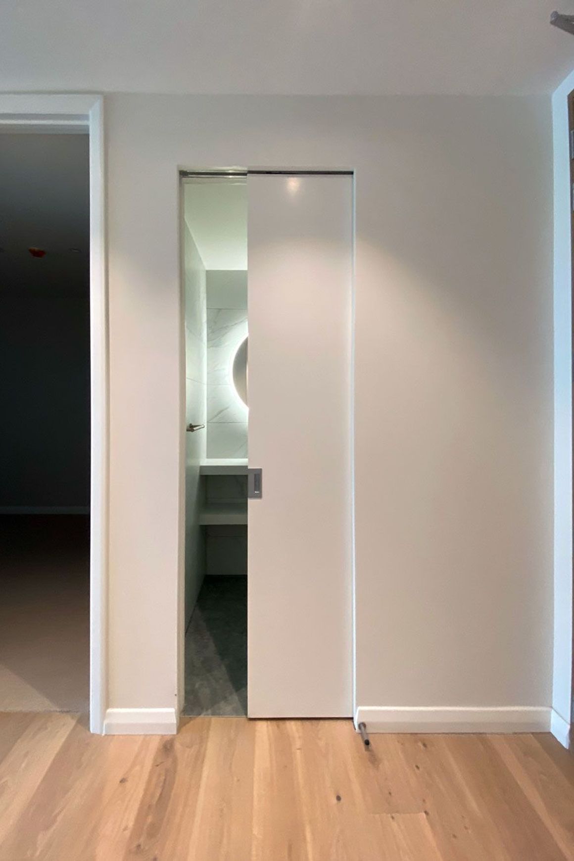 Wet Area Cavity Slider