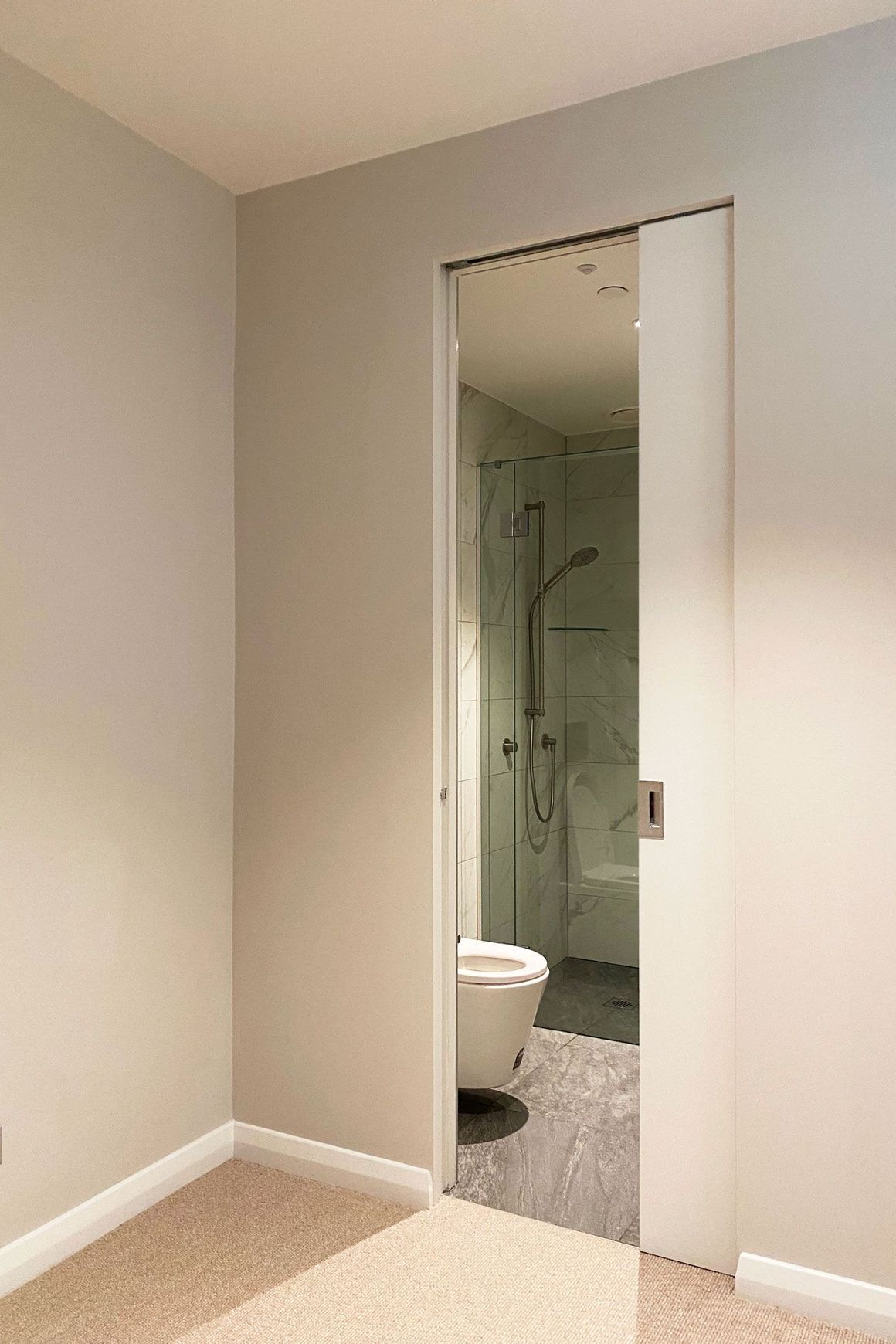 Wet Area Cavity Slider