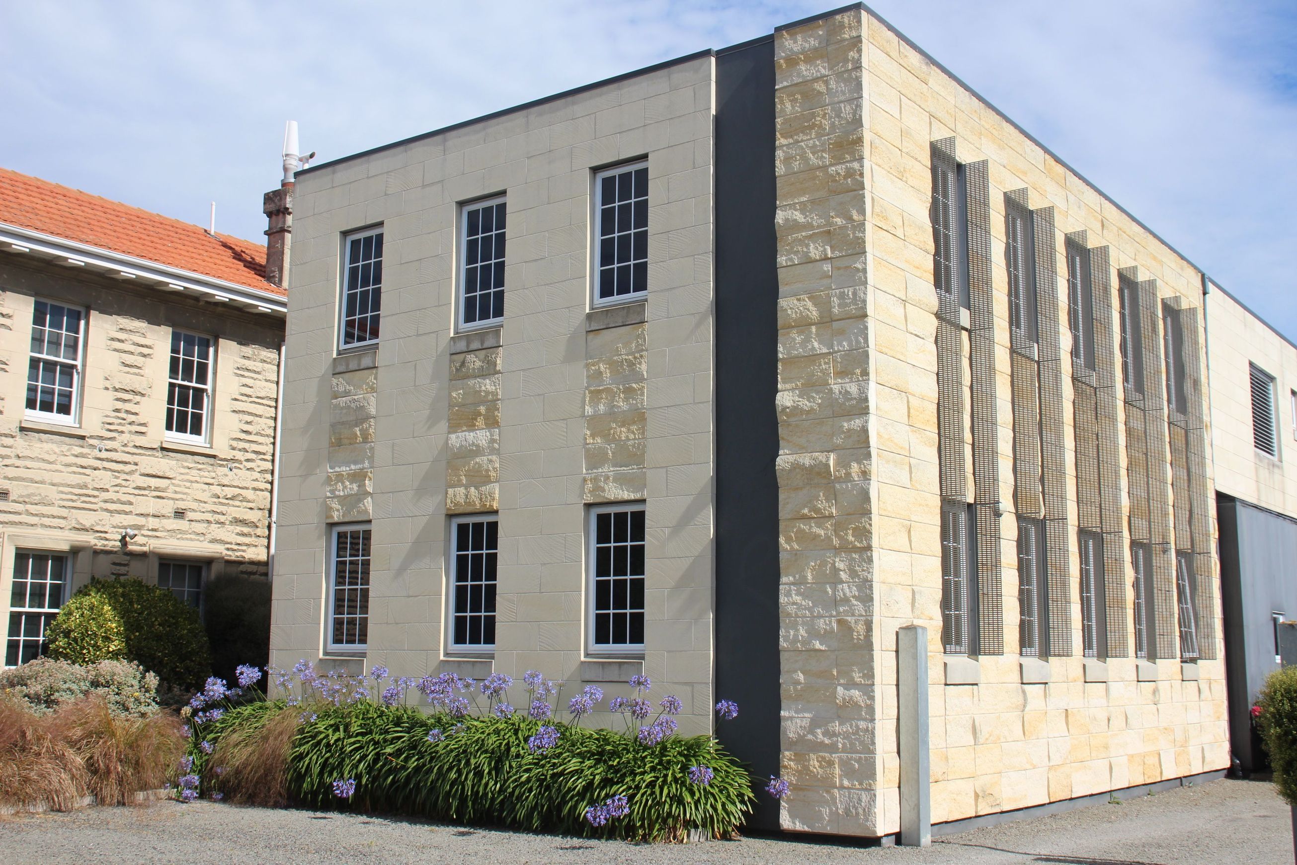 Split Faced Veneer / Cladding