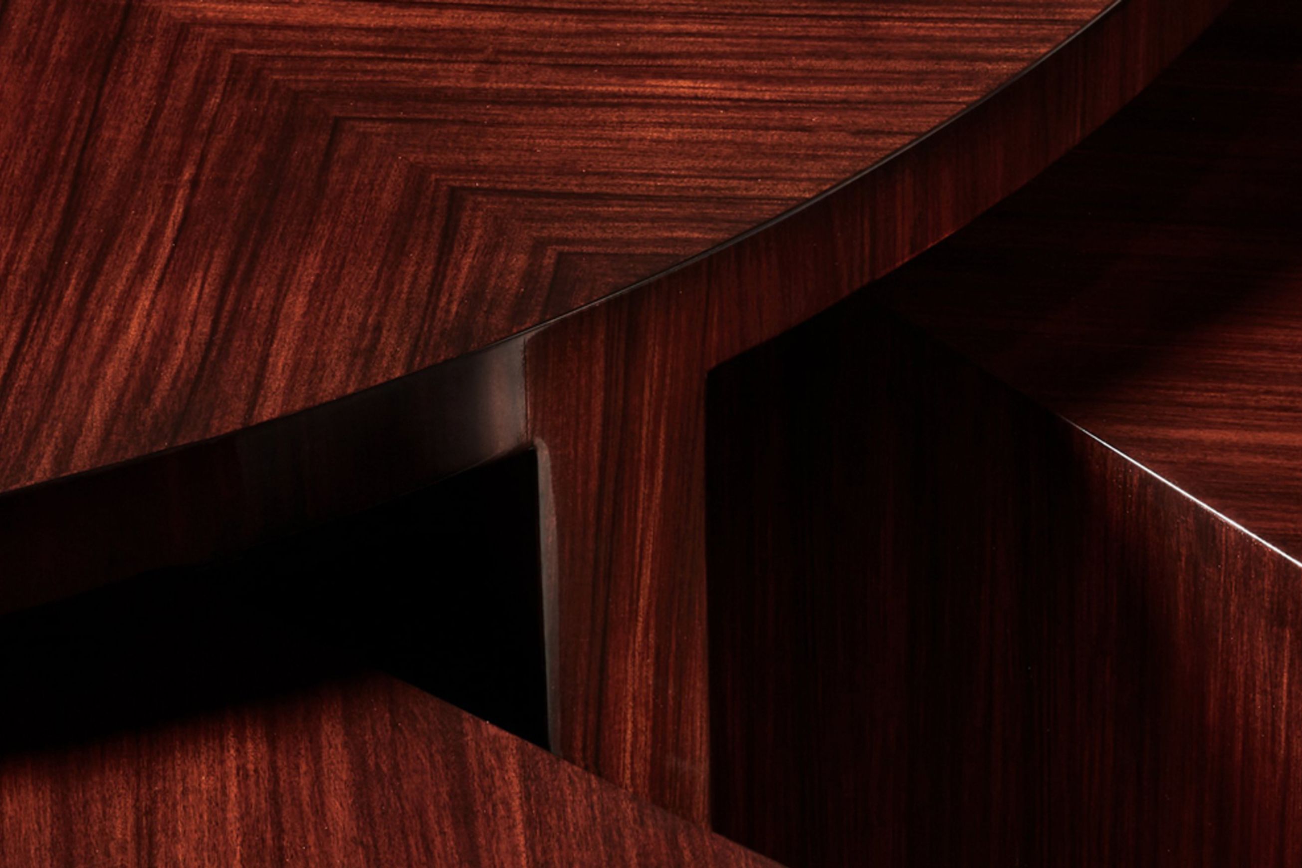 Duke Cocktail Table