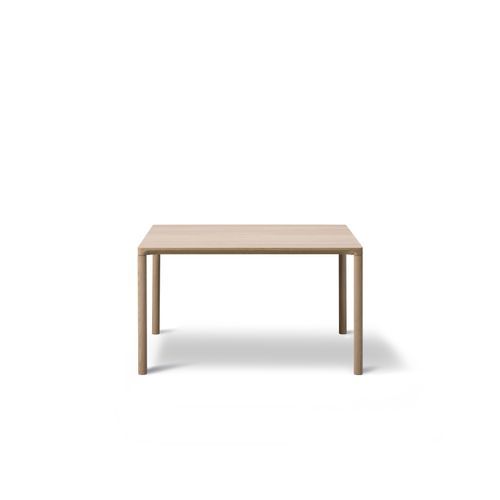 Piloti Table - Model 6720 by Fredericia