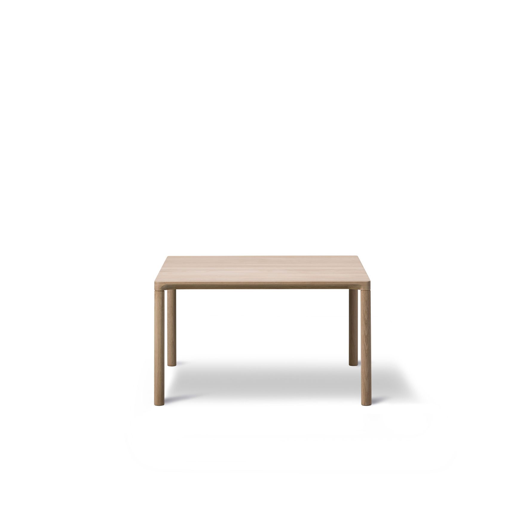 Piloti Side Table - Model 6725 by Fredericia