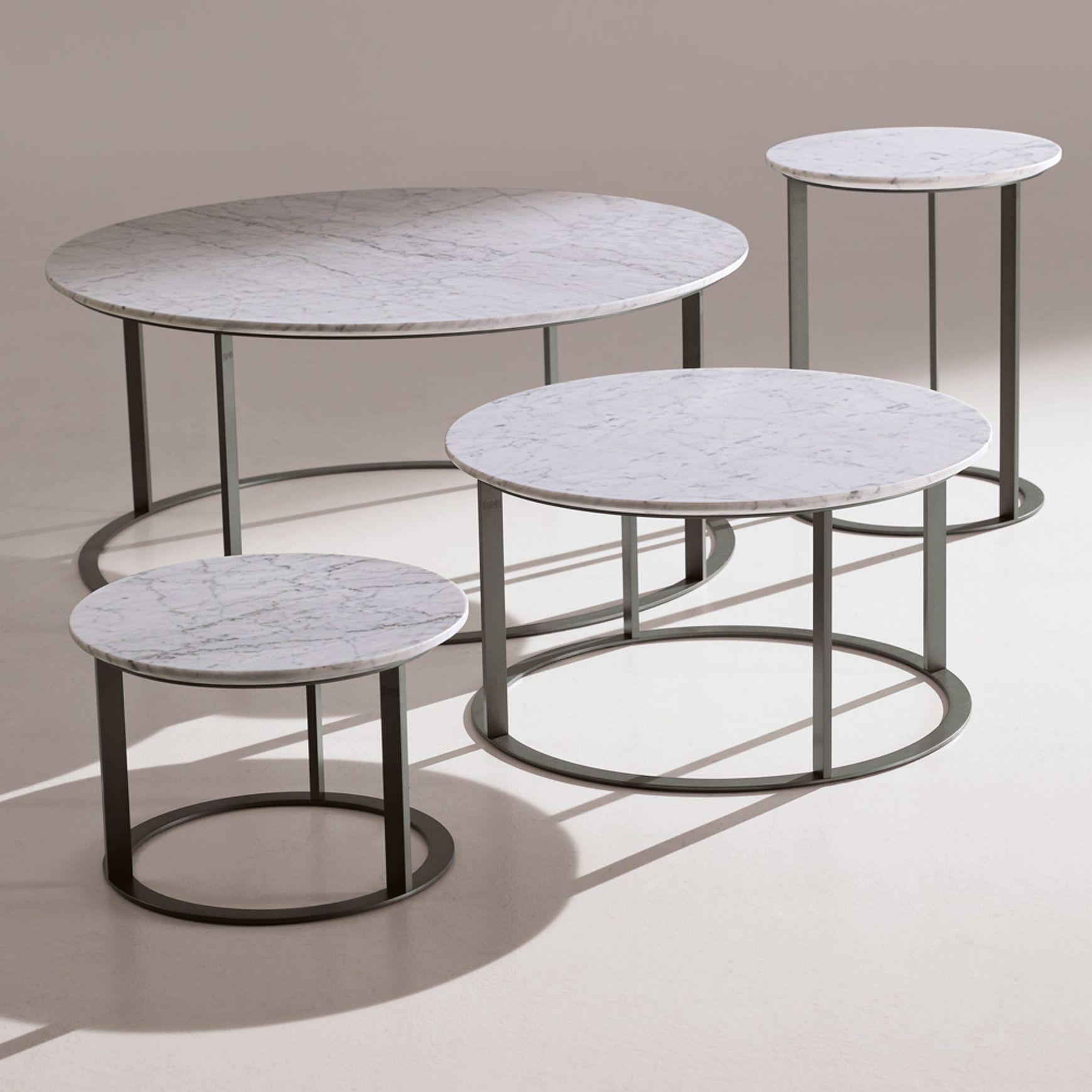 Mera | Tables