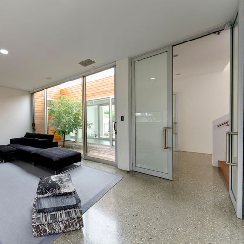 Elevate | Series 52 | Commercial Door