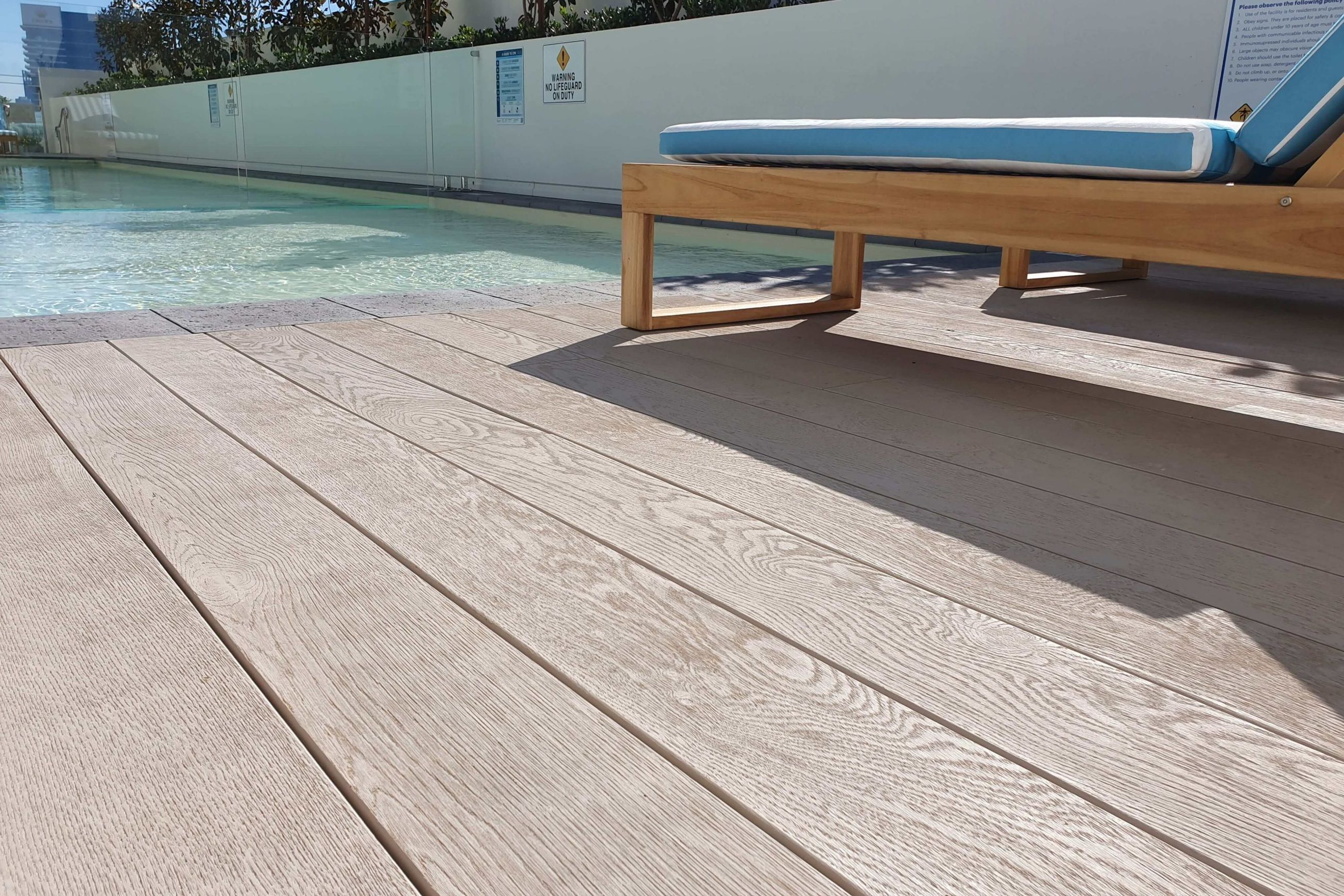 Millboard Limed Oak | Enhanced Grain Decking