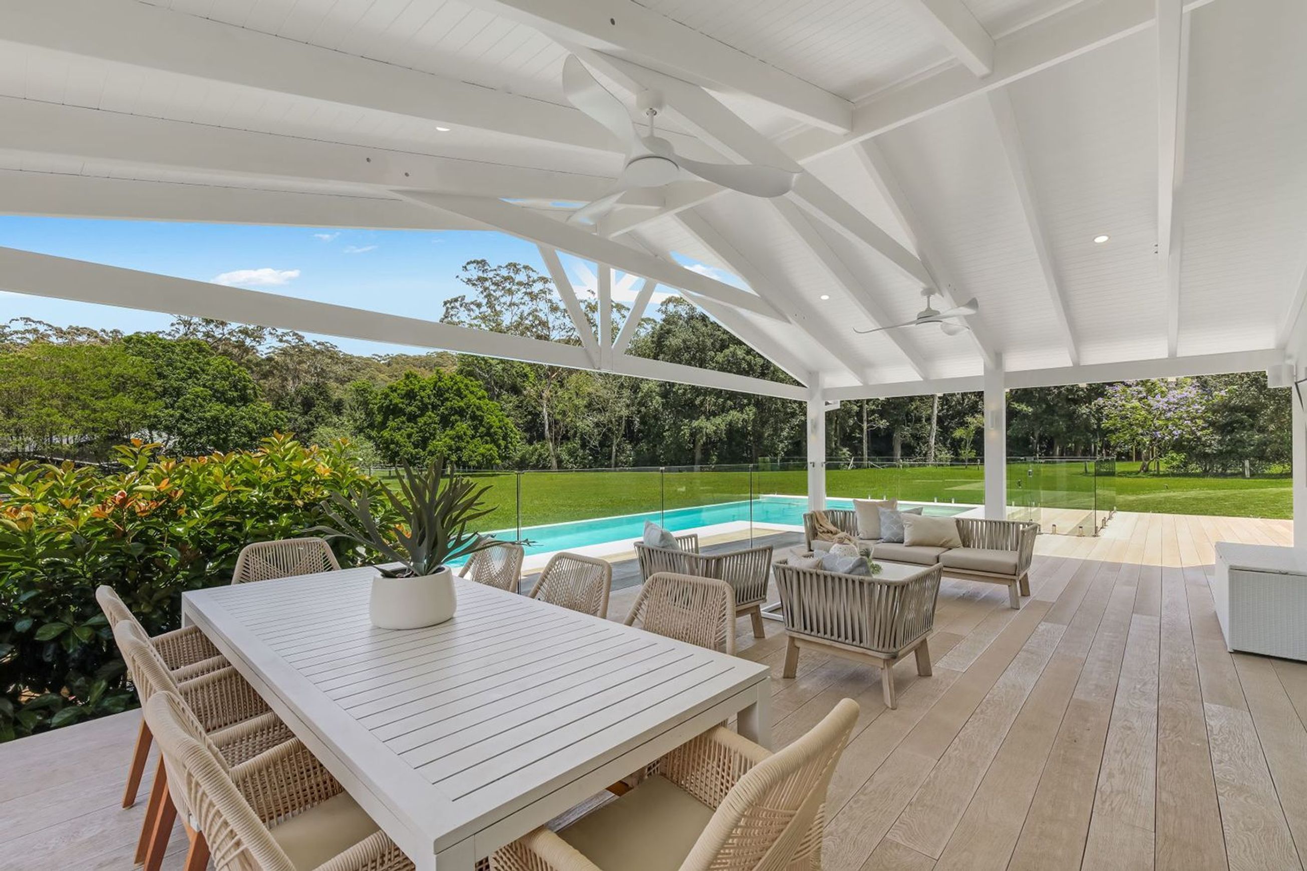 Millboard Limed Oak | Enhanced Grain Decking