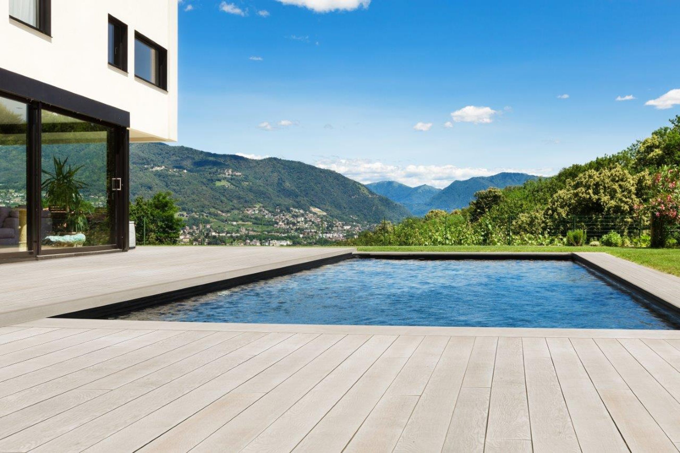 Millboard Limed Oak | Enhanced Grain Decking