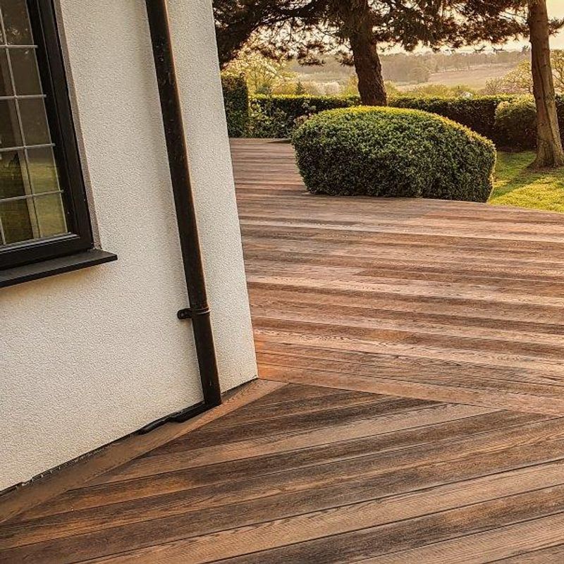 Millboard Antique Oak | Enhanced Grain Decking