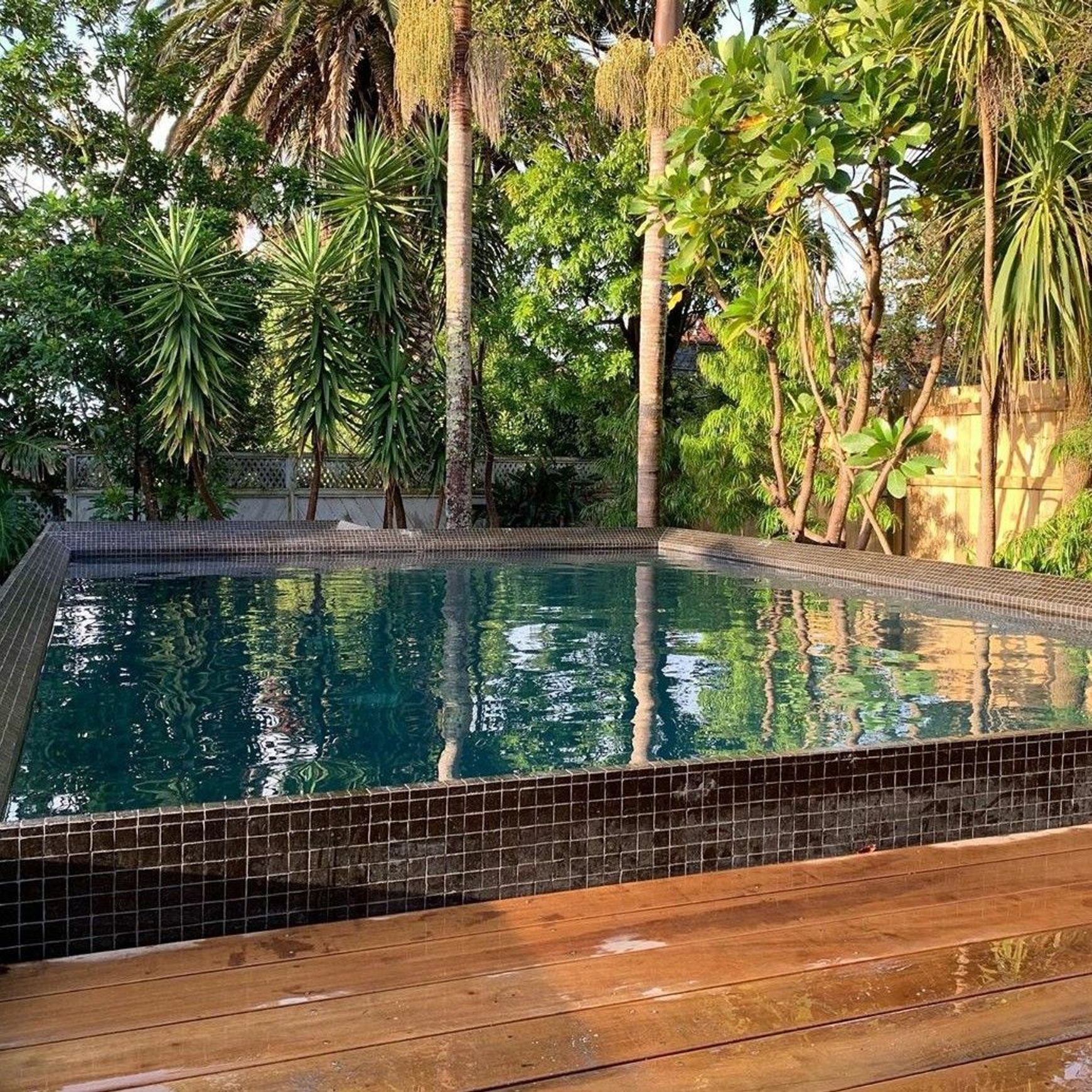 Black Maui Hydrazzo Pool Plaster